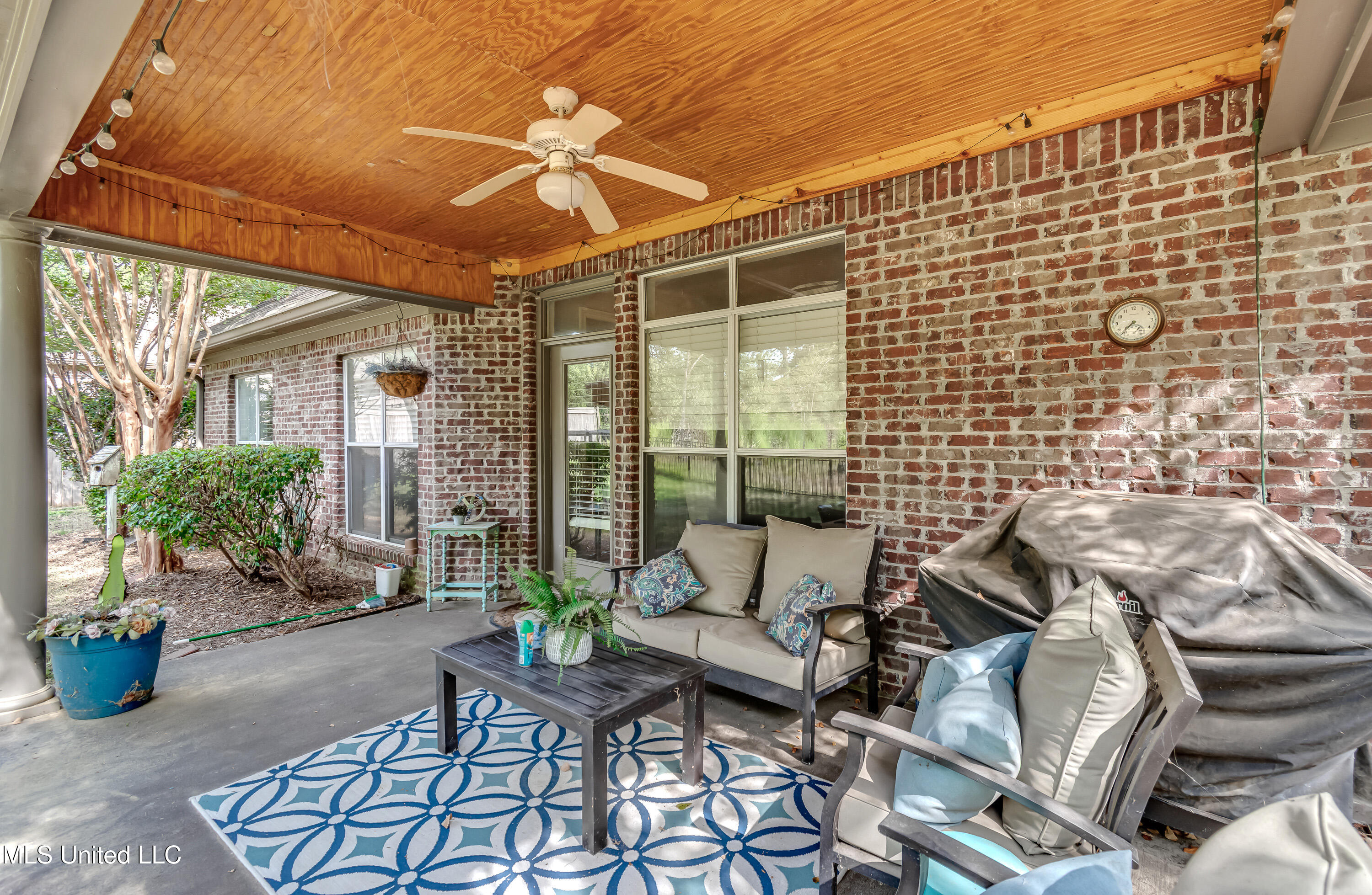 163 Seville Way Property Photo 11