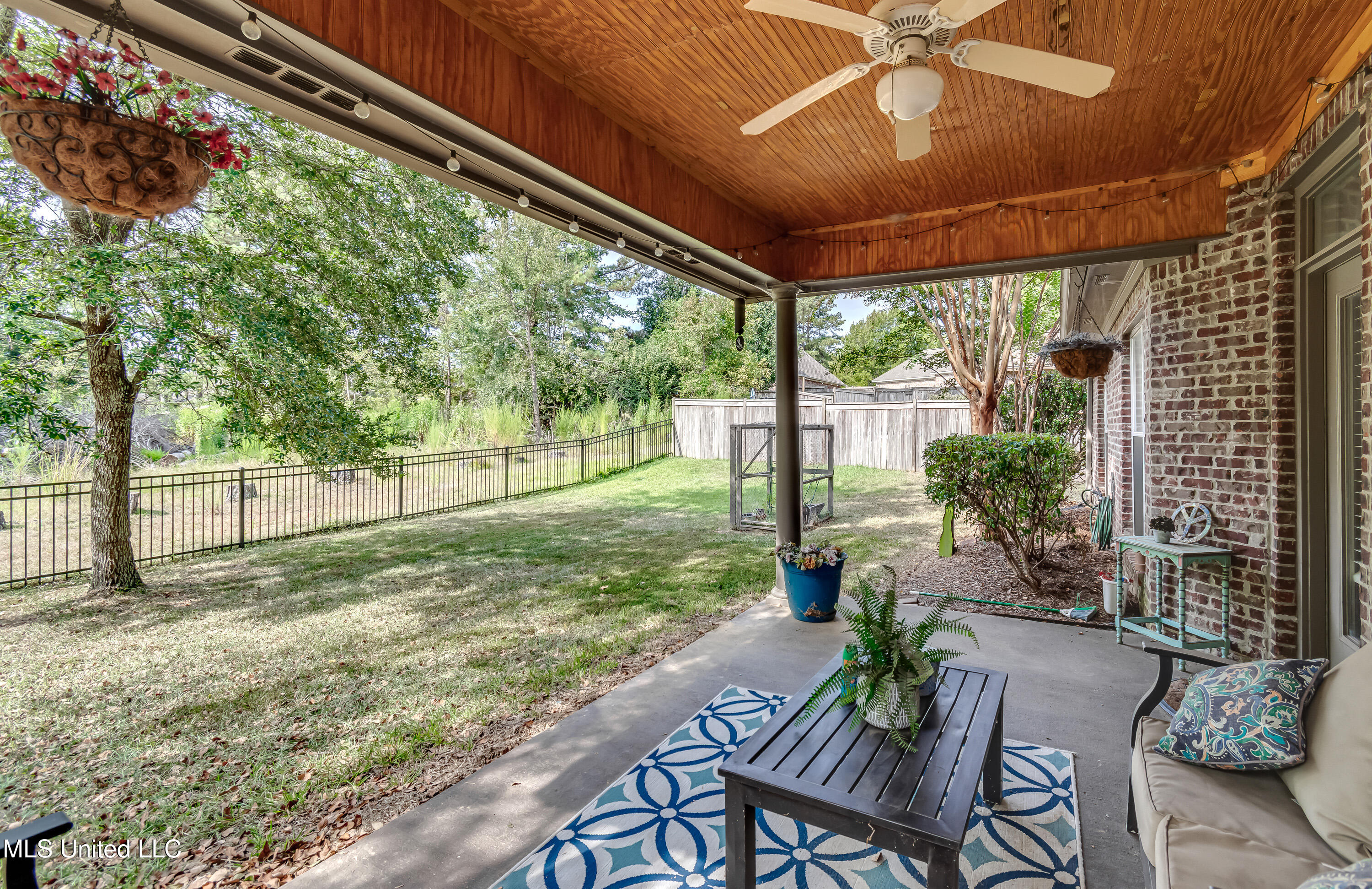 163 Seville Way Property Photo 12