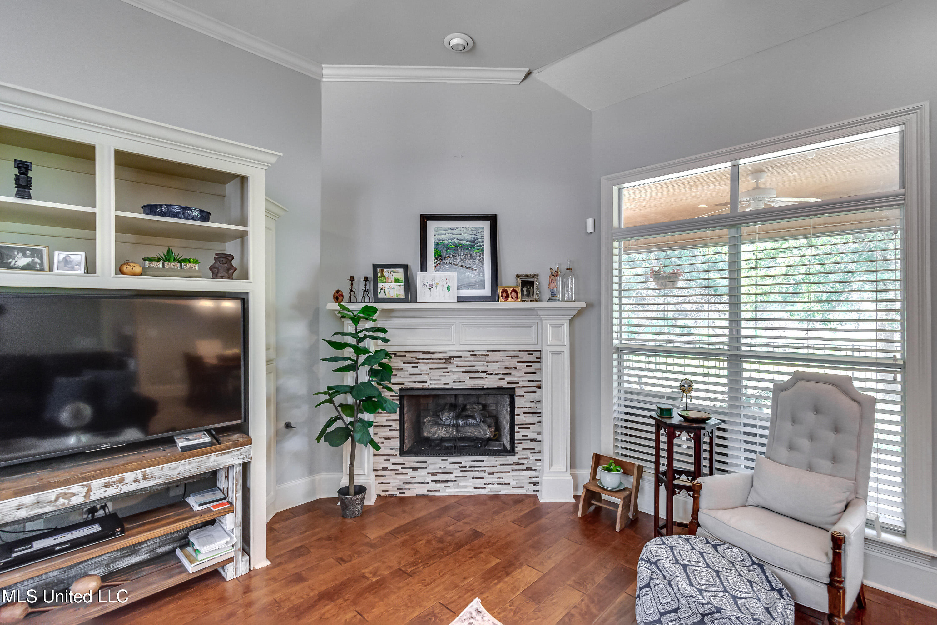 163 Seville Way Property Photo 19