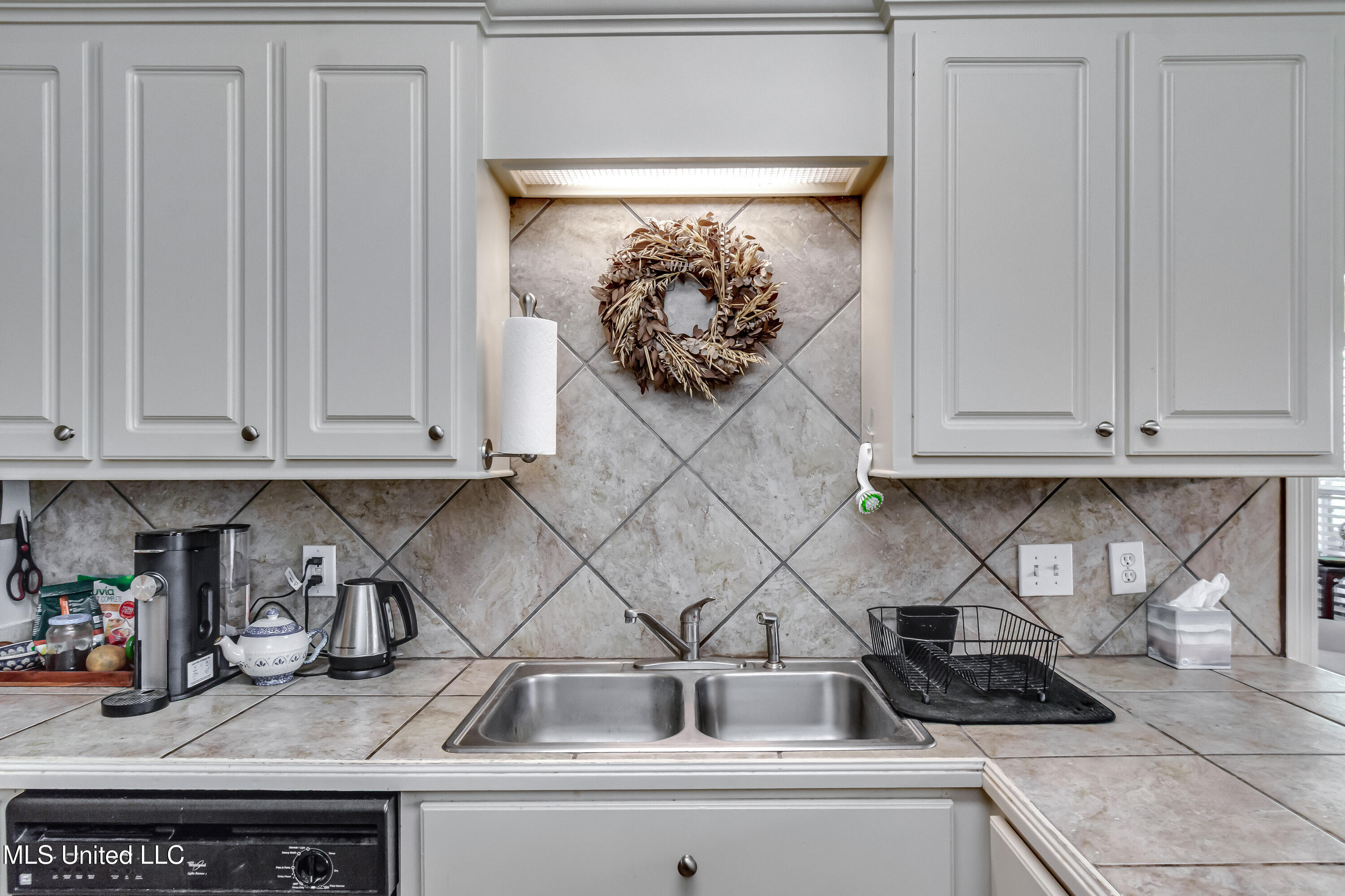 163 Seville Way Property Photo 25