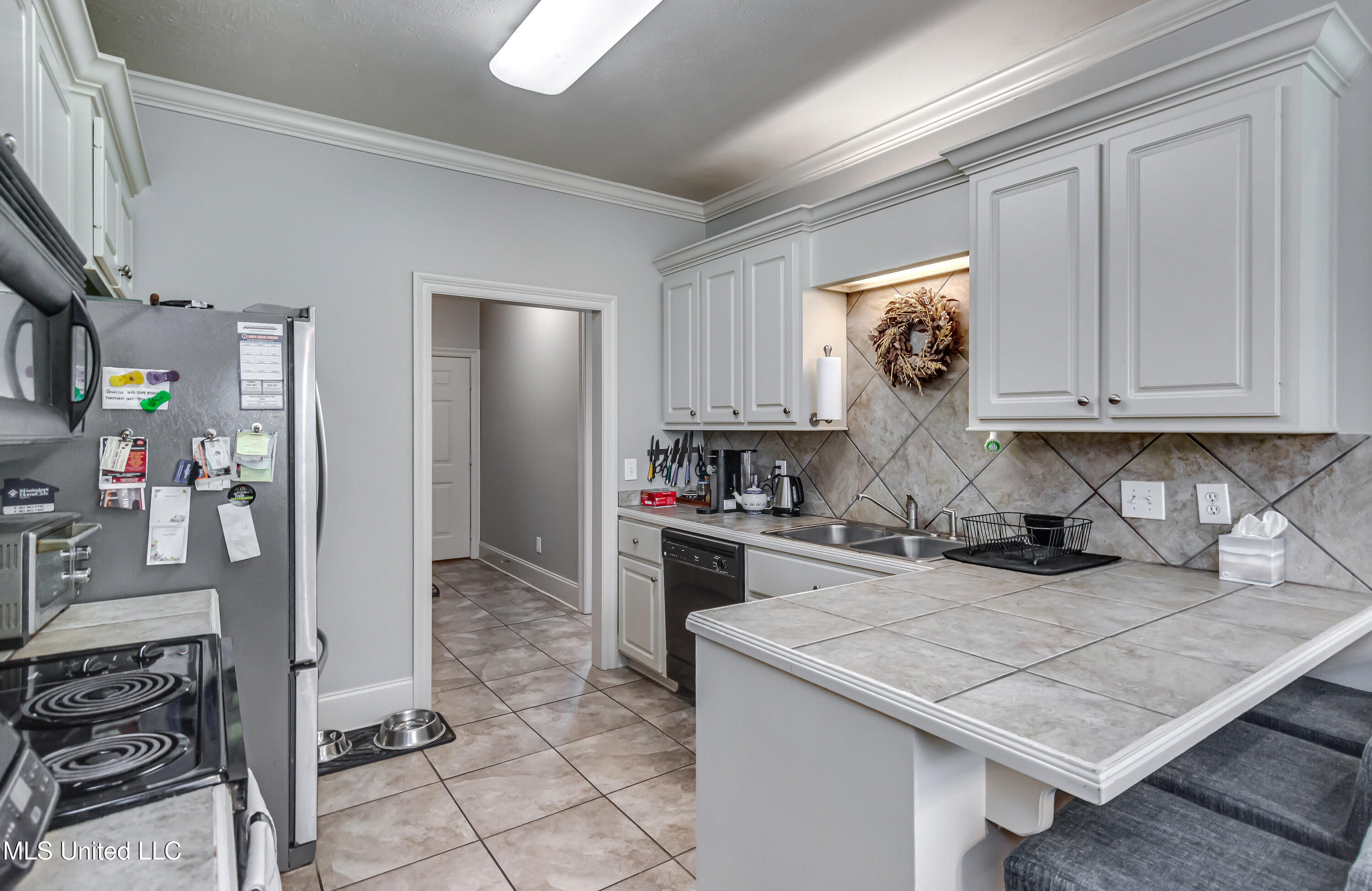 163 Seville Way Property Photo 26