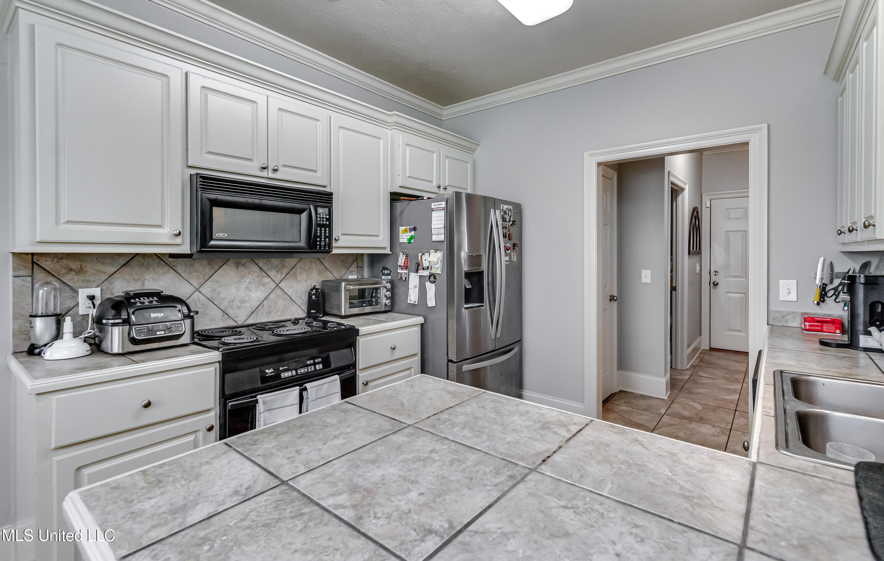 163 Seville Way Property Photo 27