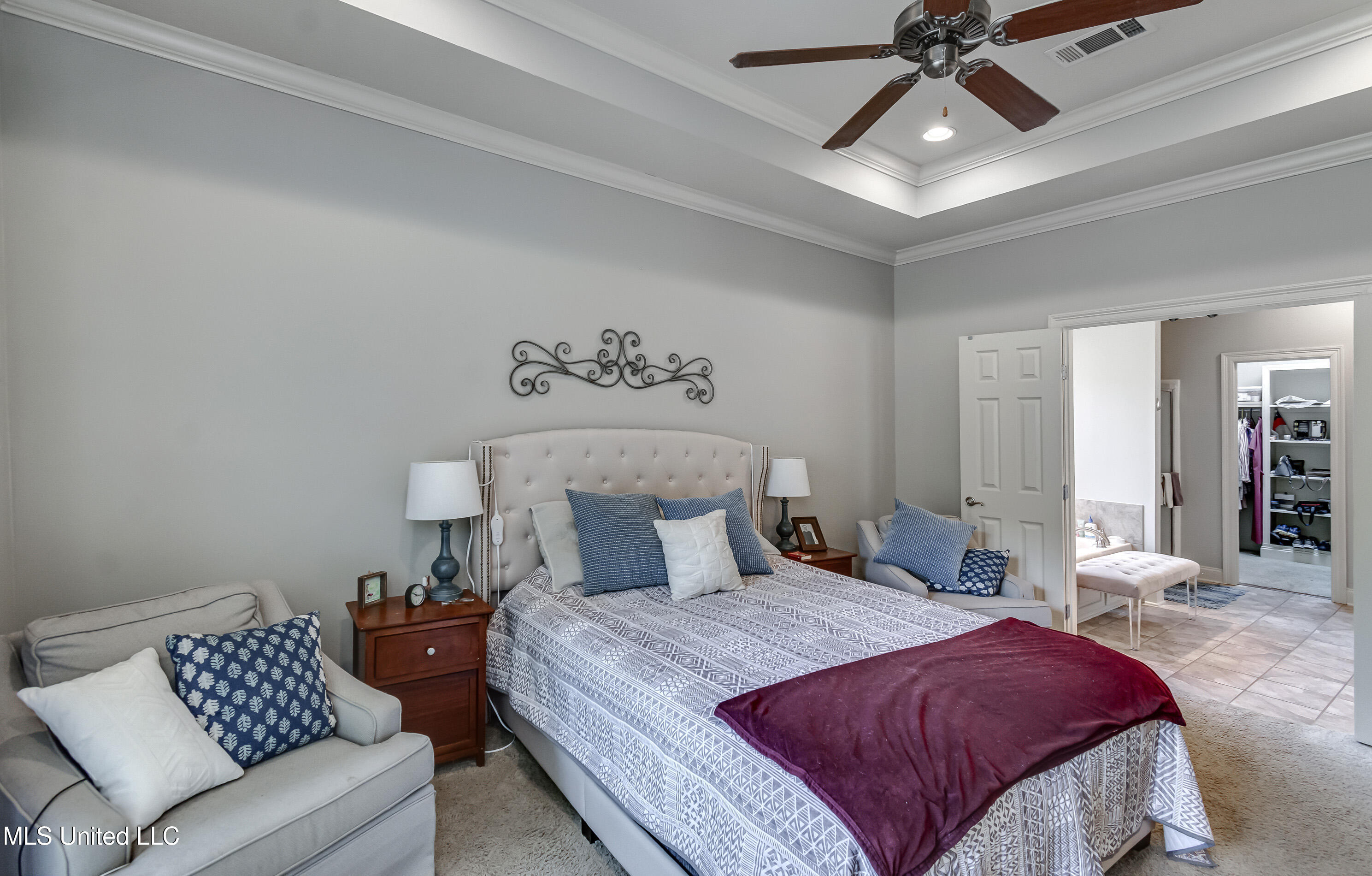 163 Seville Way Property Photo 40