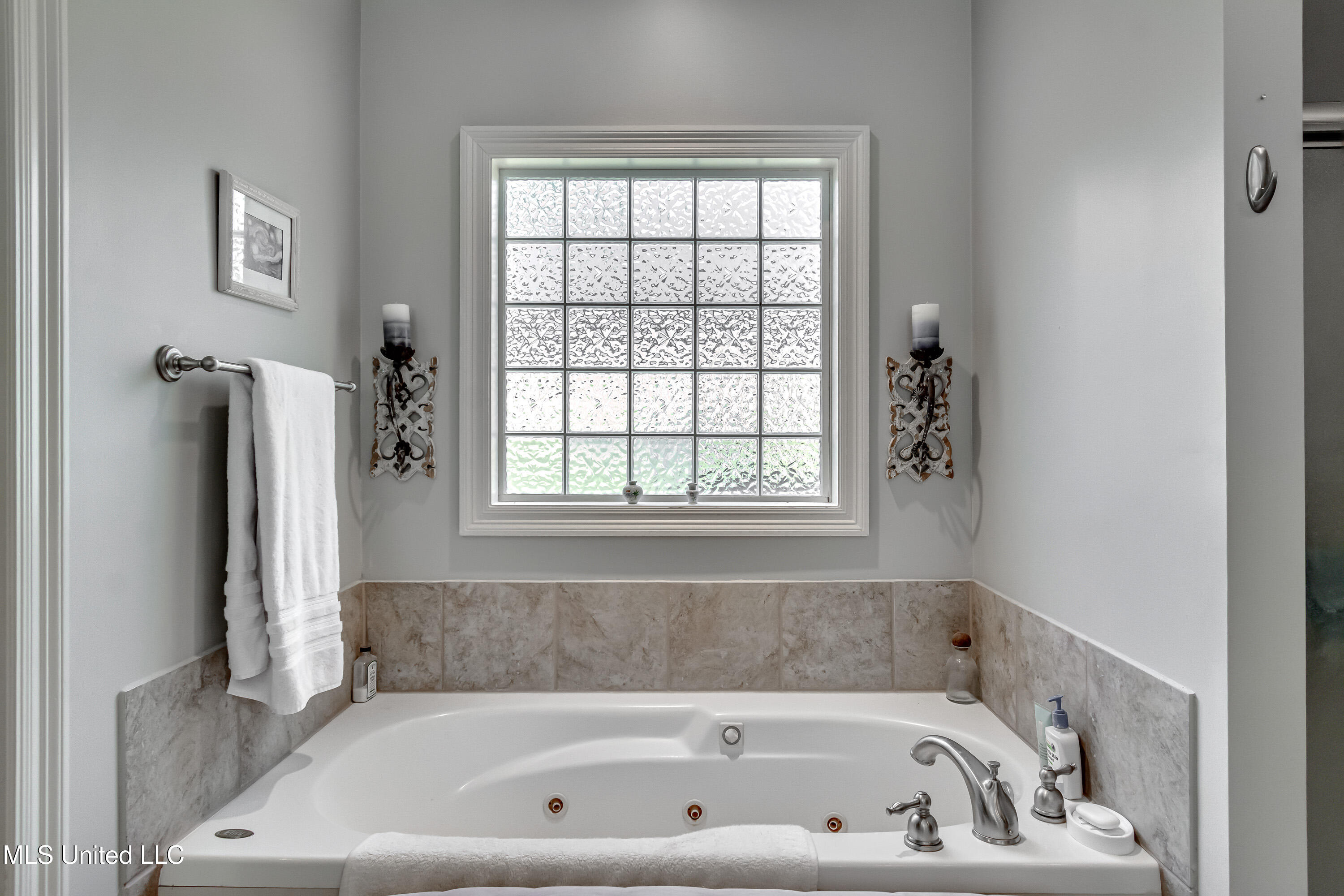 163 Seville Way Property Photo 44