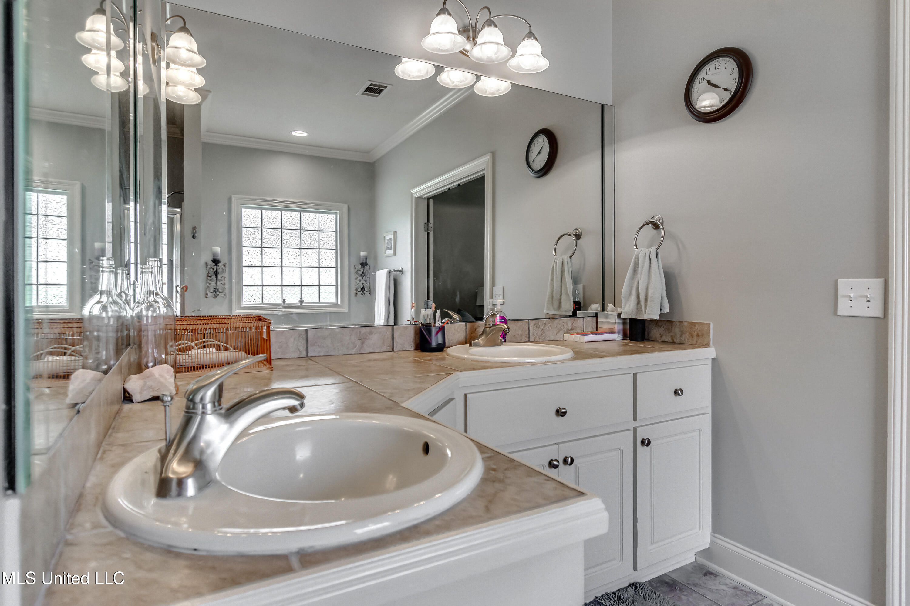 163 Seville Way Property Photo 47