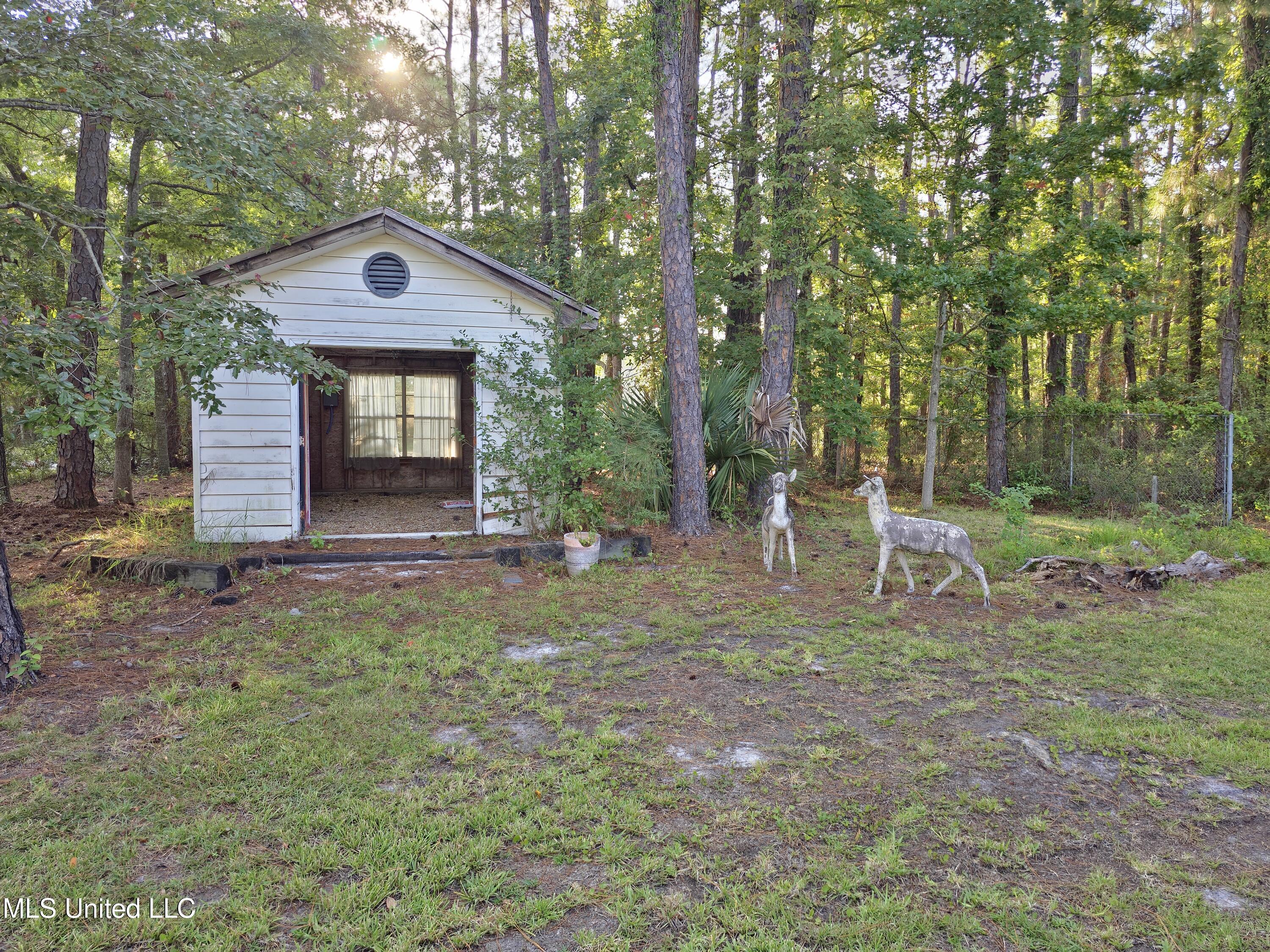 489 Royal Oak Property Photo 26