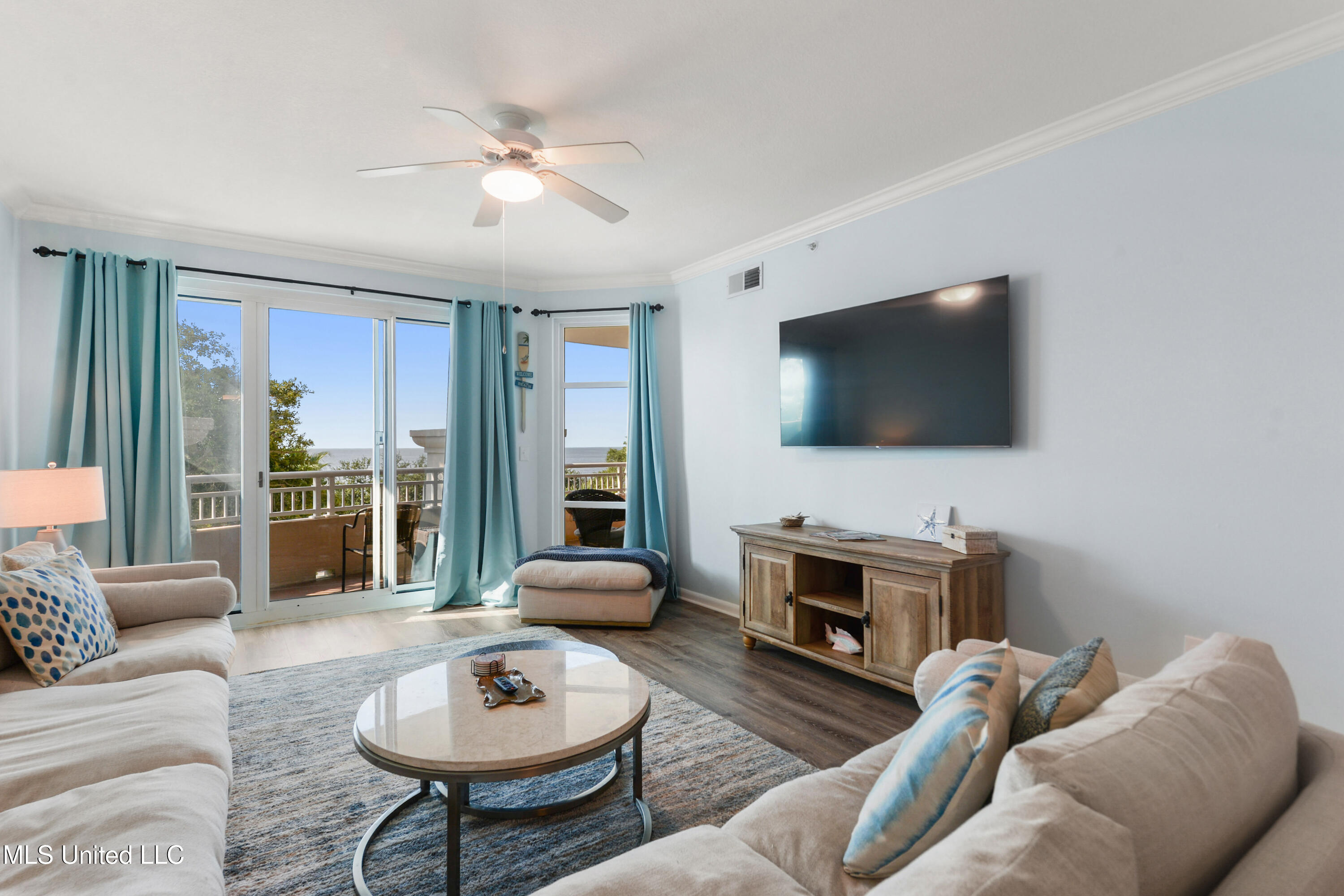 2230 Beach Drive Property Photo 4