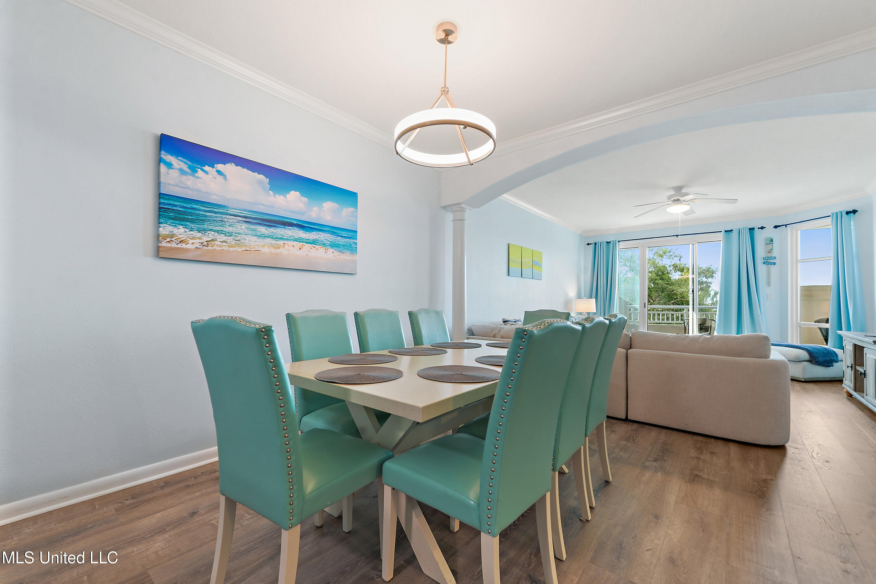 2230 Beach Drive Property Photo 8