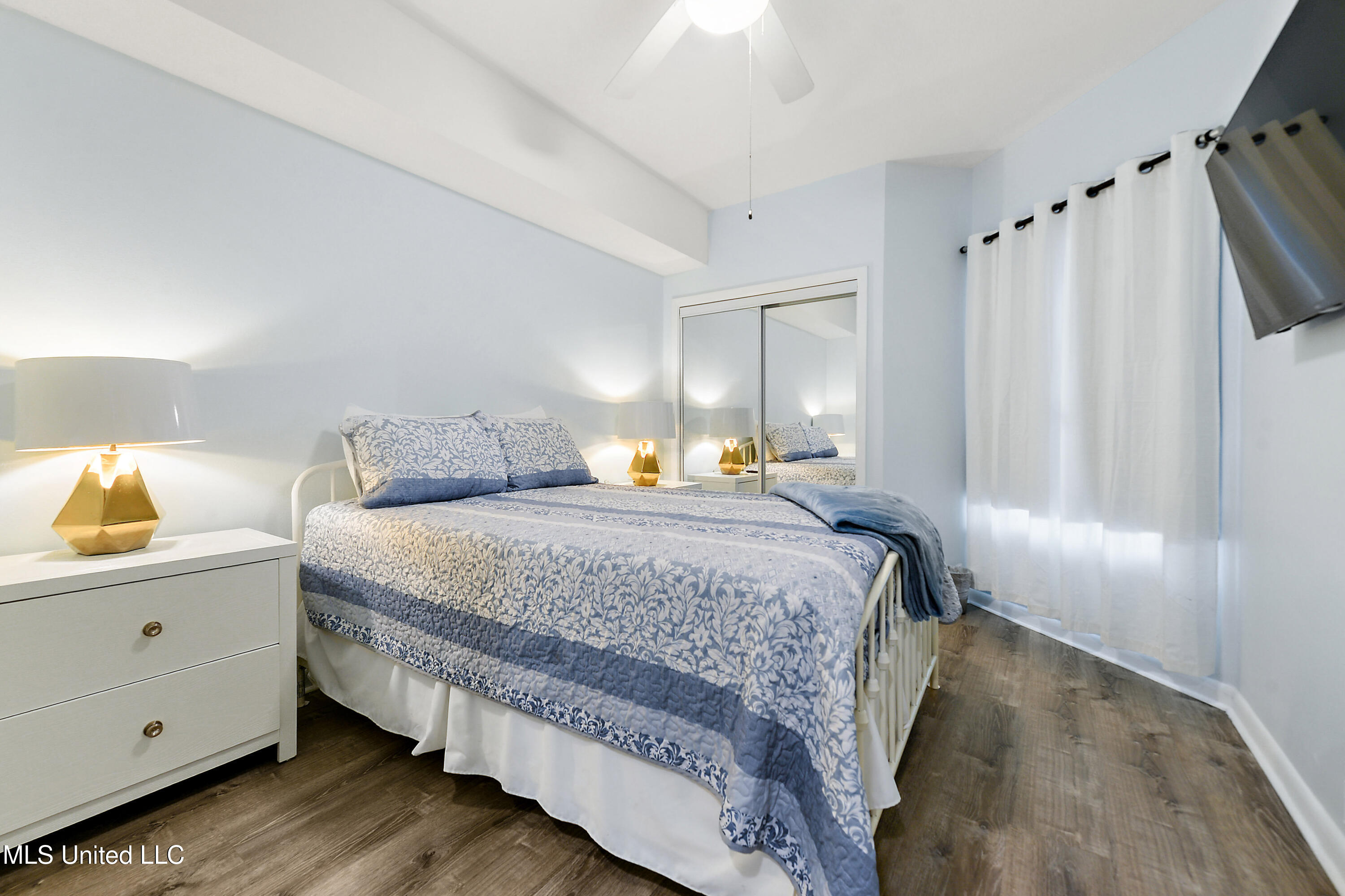 2230 Beach Drive Property Photo 18