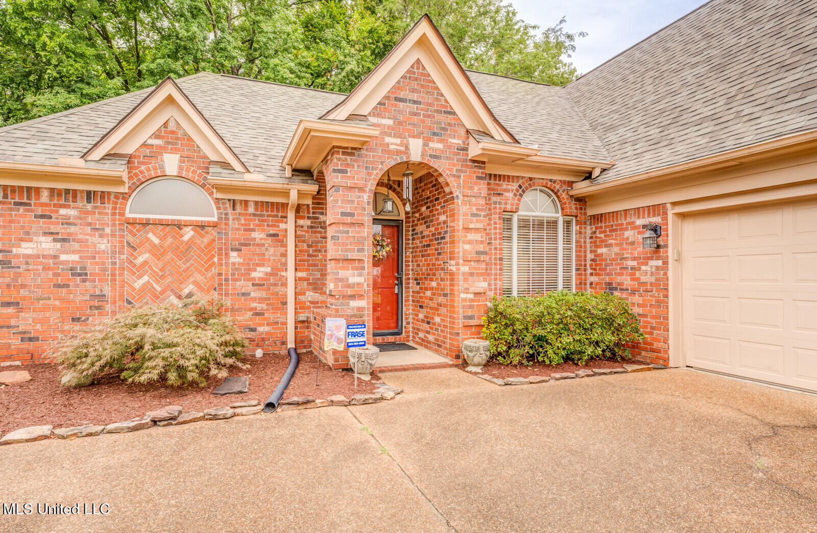 6683 Renee Drive Property Photo 4