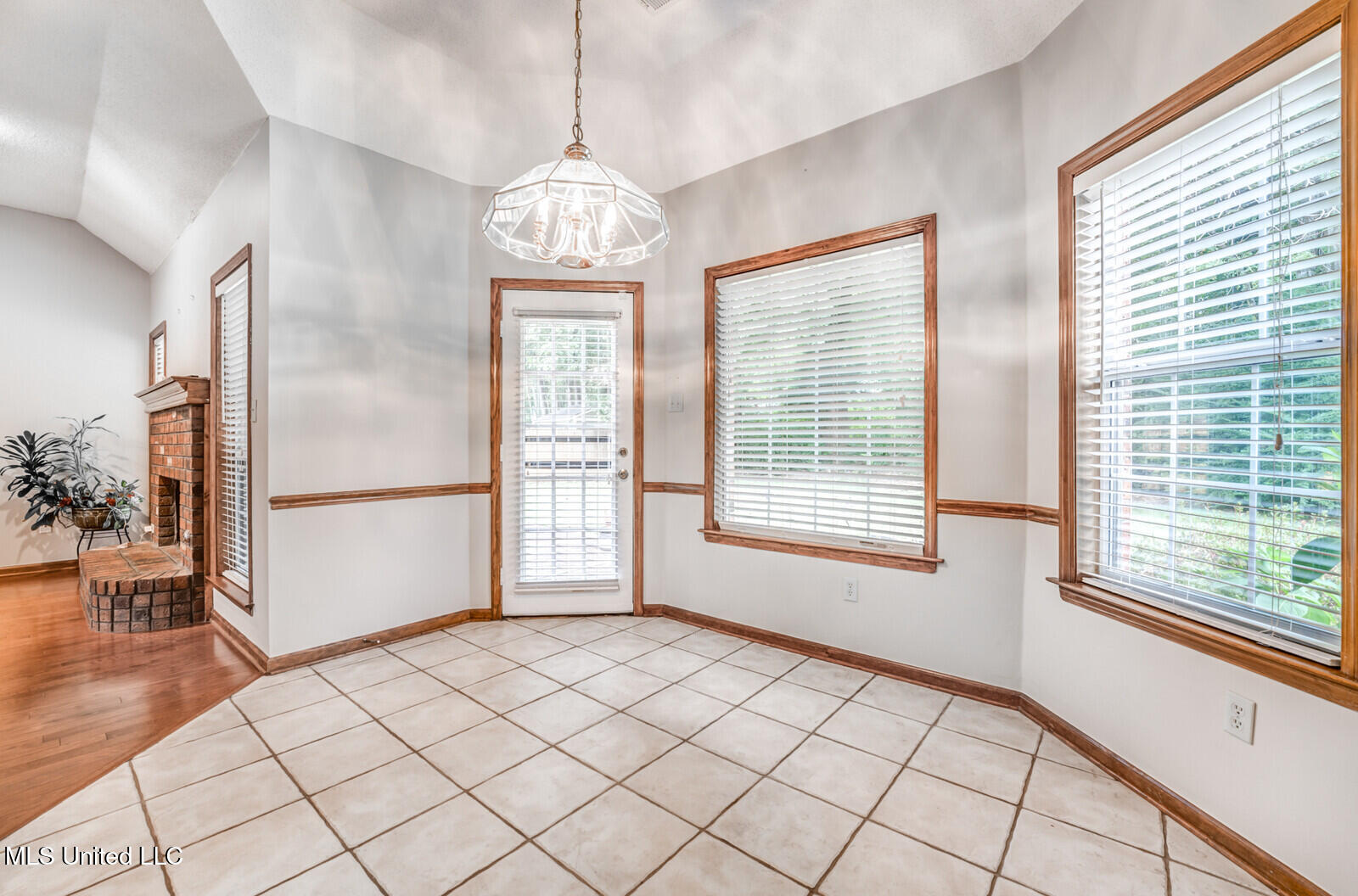 6683 Renee Drive Property Photo 16