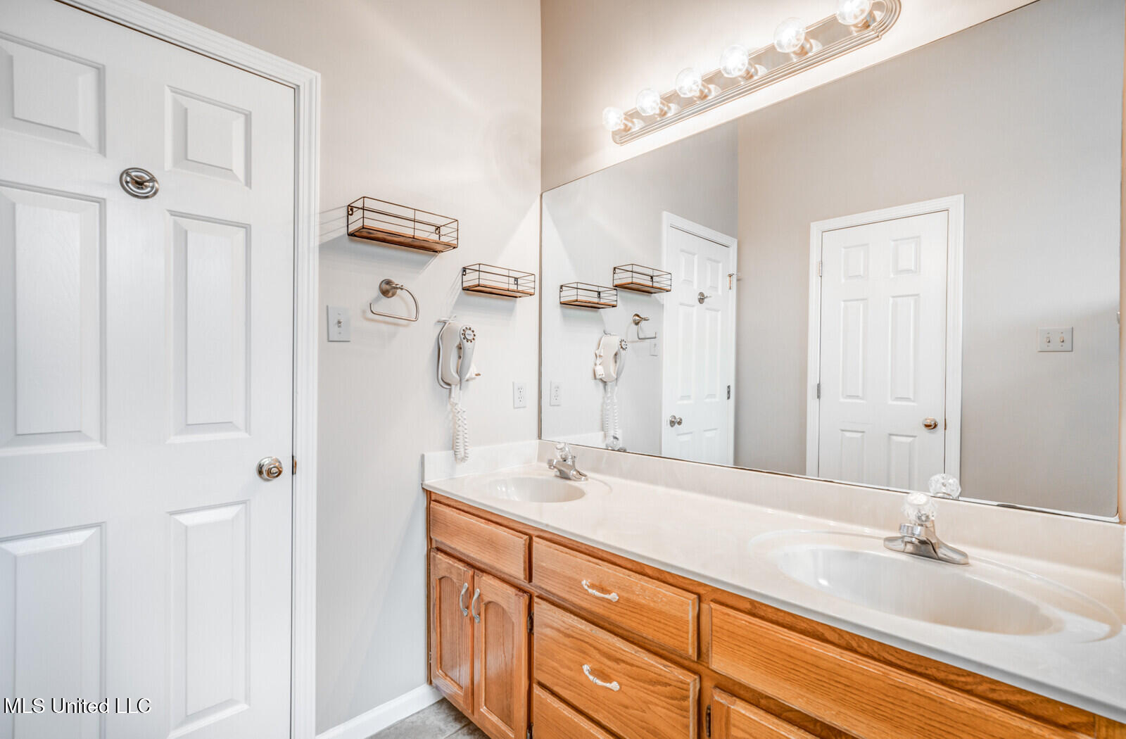 6683 Renee Drive Property Photo 28