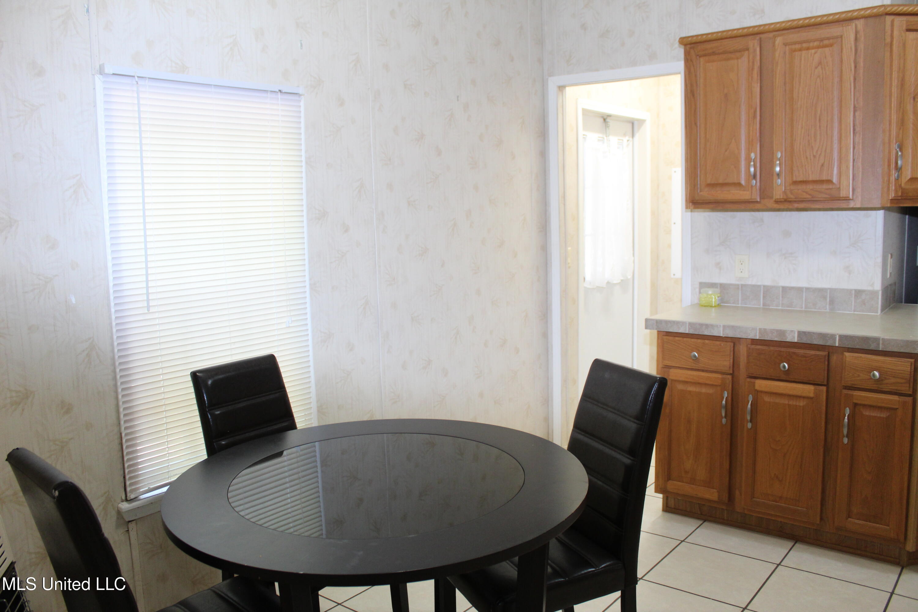 271 Howell-mill Road Property Photo 8