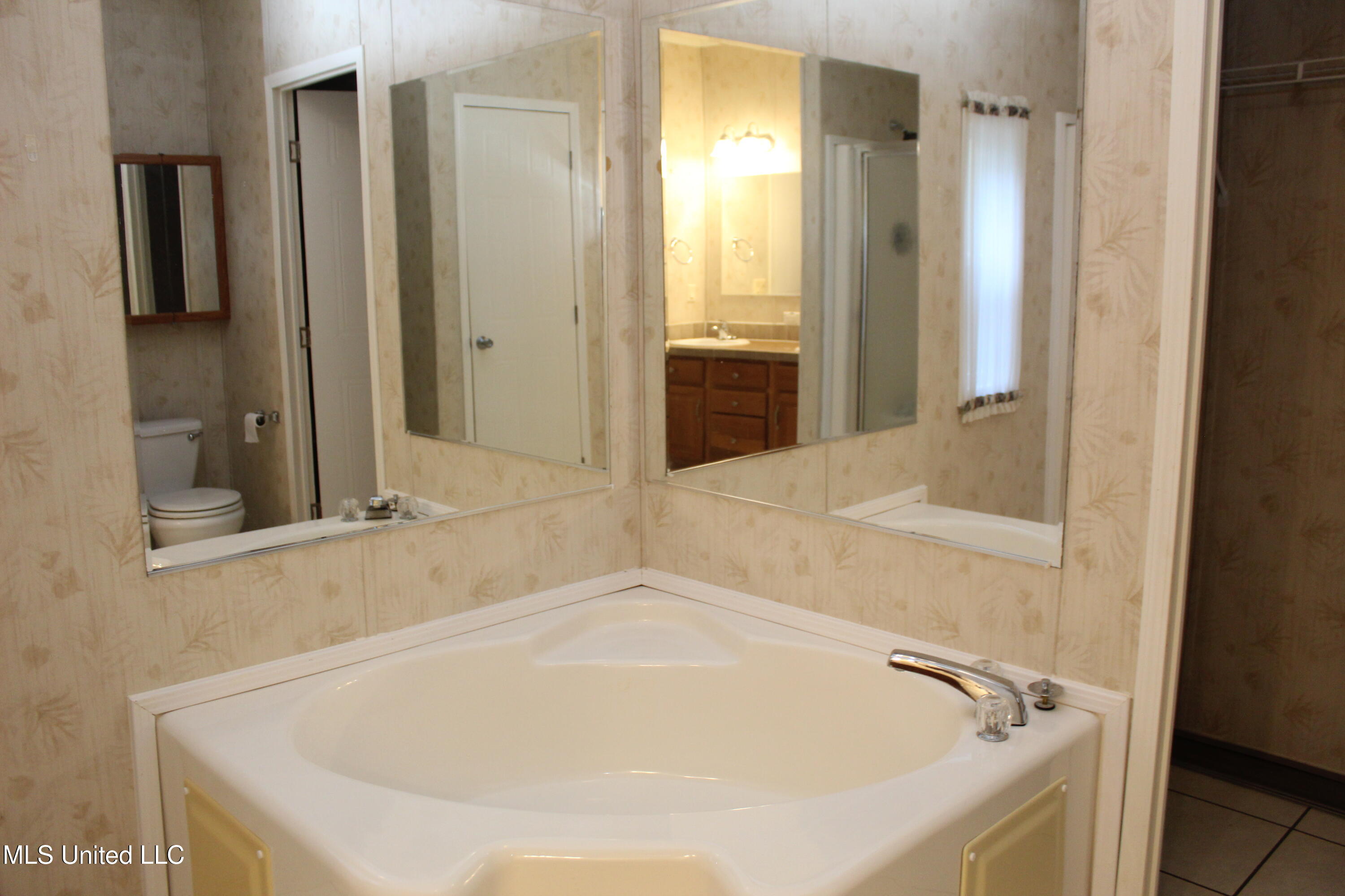 271 Howell-mill Road Property Photo 17