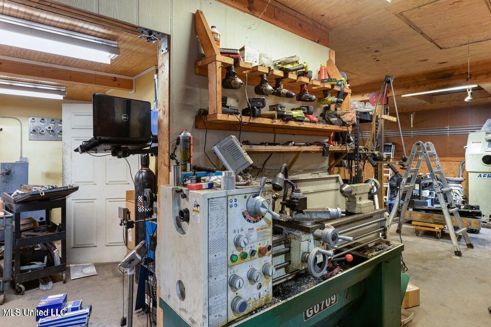 526 1/2 Main Street Property Photo 10