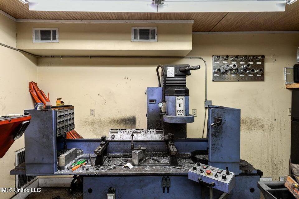 526 1/2 Main Street Property Photo 12