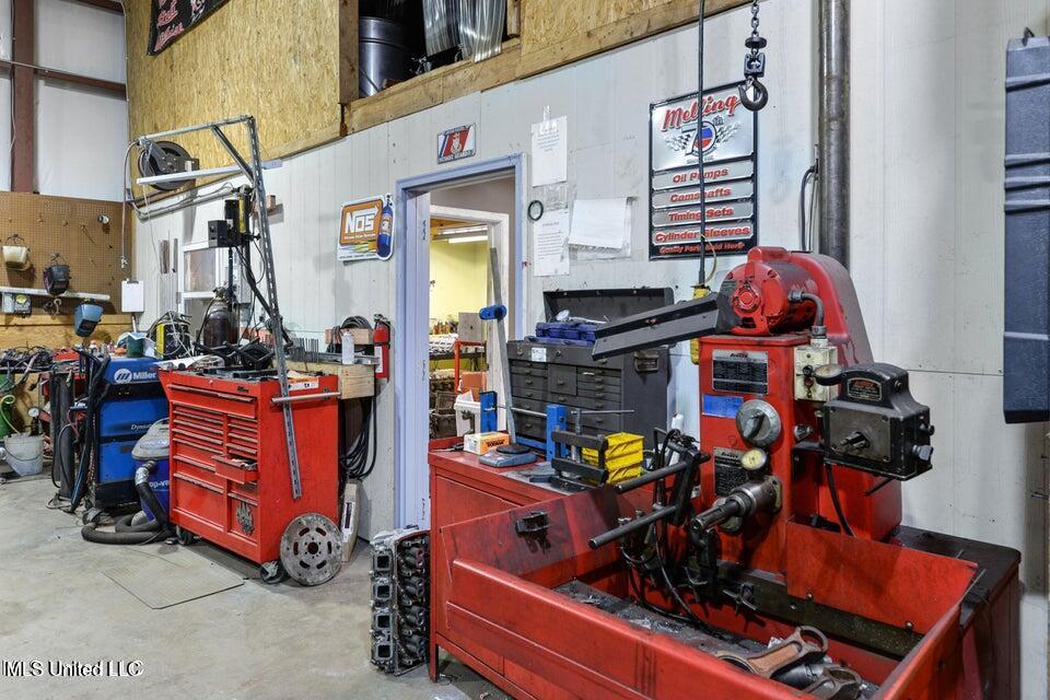 526 1/2 Main Street Property Photo 16