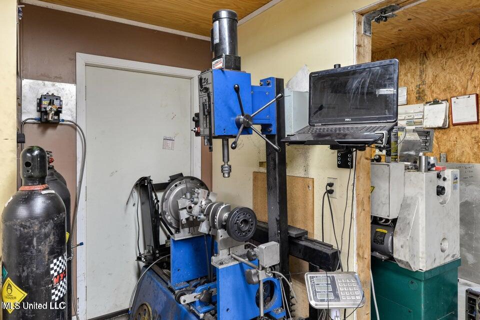 526 1/2 Main Street Property Photo 17