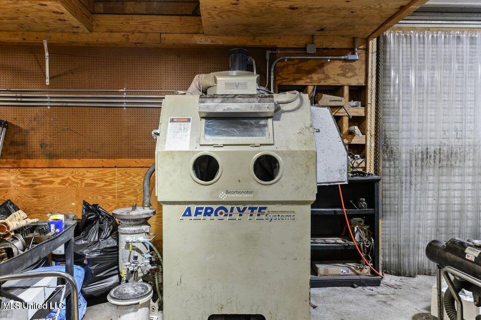 526 1/2 Main Street Property Photo 18