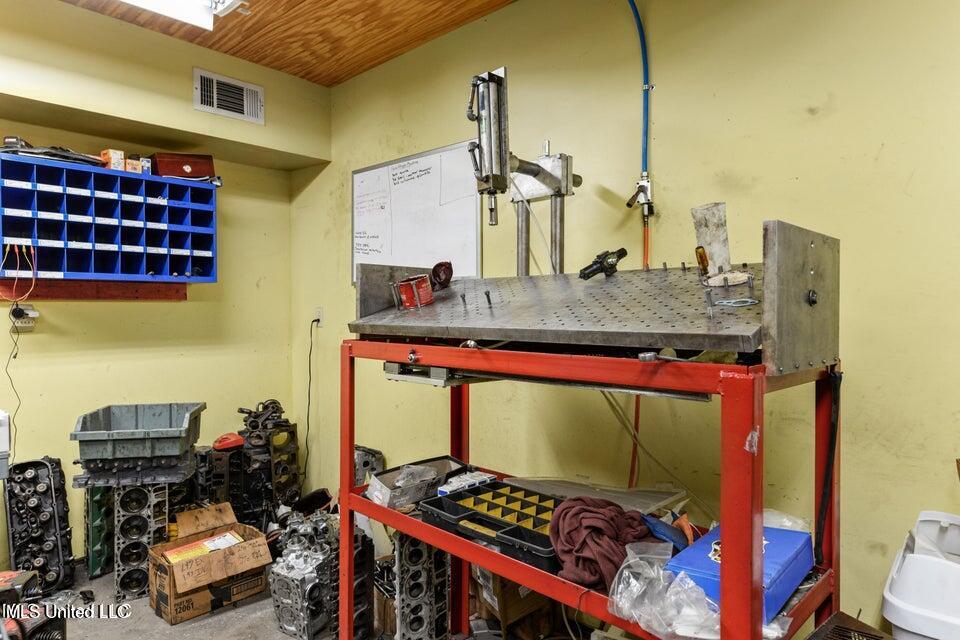 526 1/2 Main Street Property Photo 22