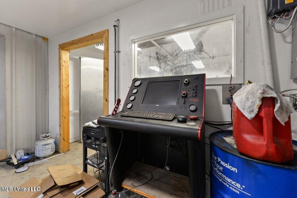 526 1/2 Main Street Property Photo 25