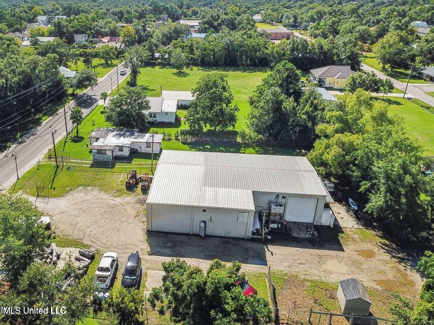 526 1/2 Main Street Property Photo 30