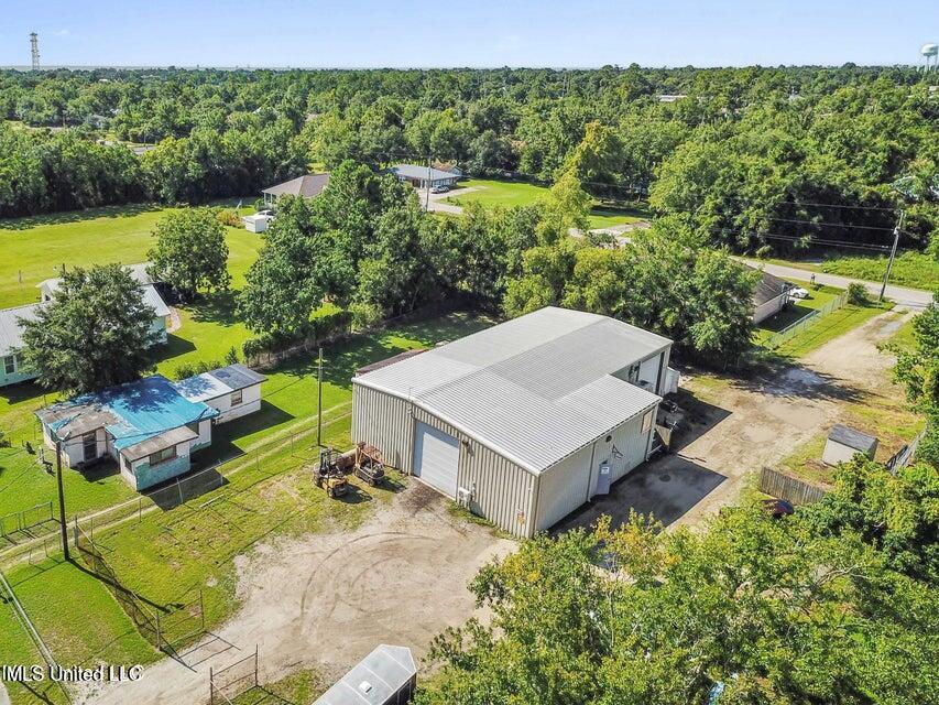 526 1/2 Main Street Property Photo 31