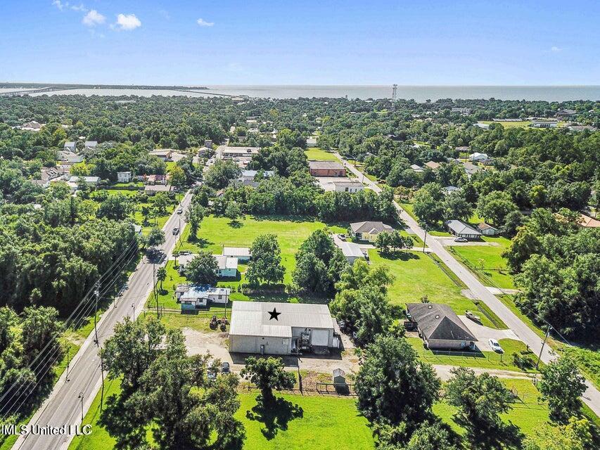 526 1/2 Main Street Property Photo 36