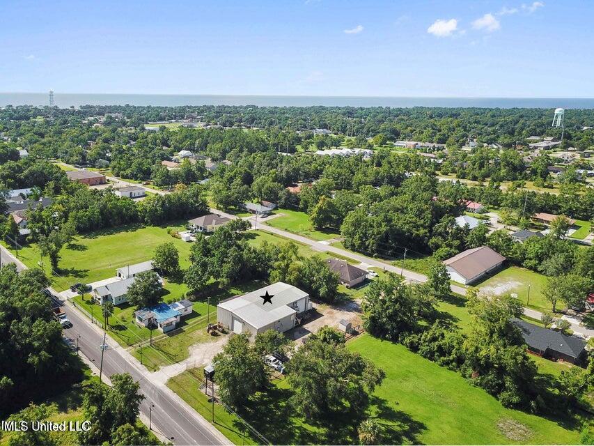 526 1/2 Main Street Property Photo 37