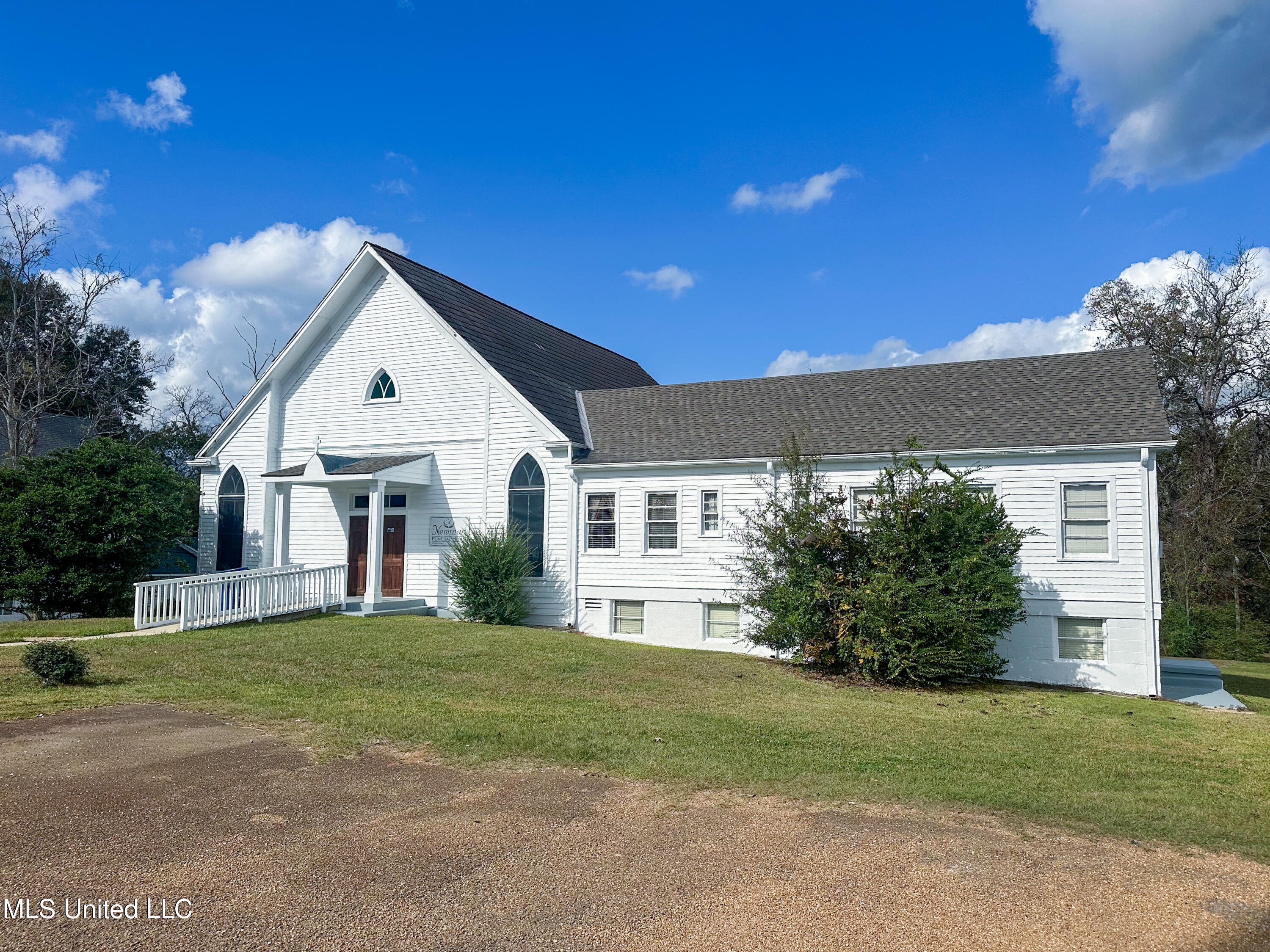 504 Main Street Property Photo 2