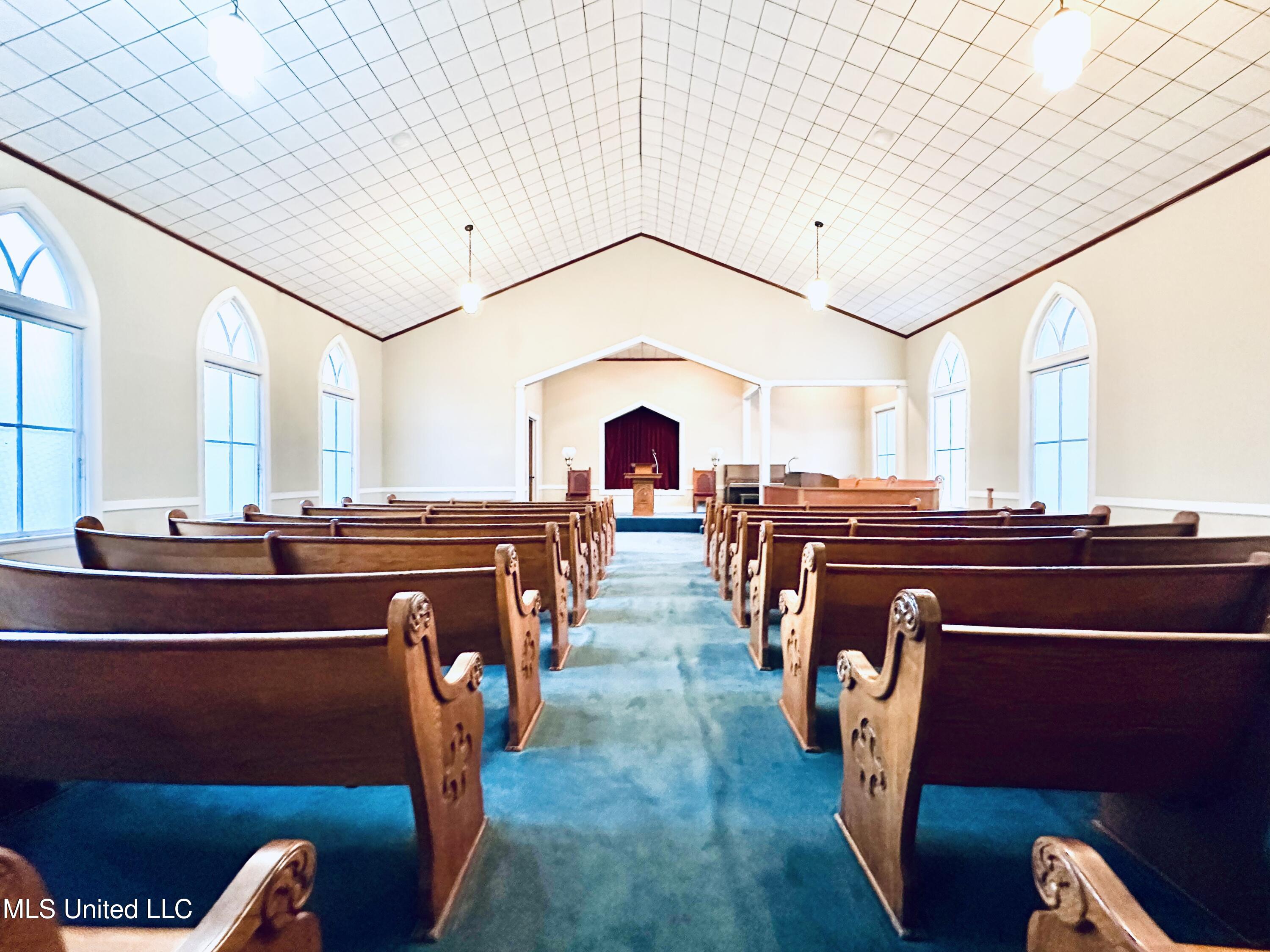 504 Main Street Property Photo 4