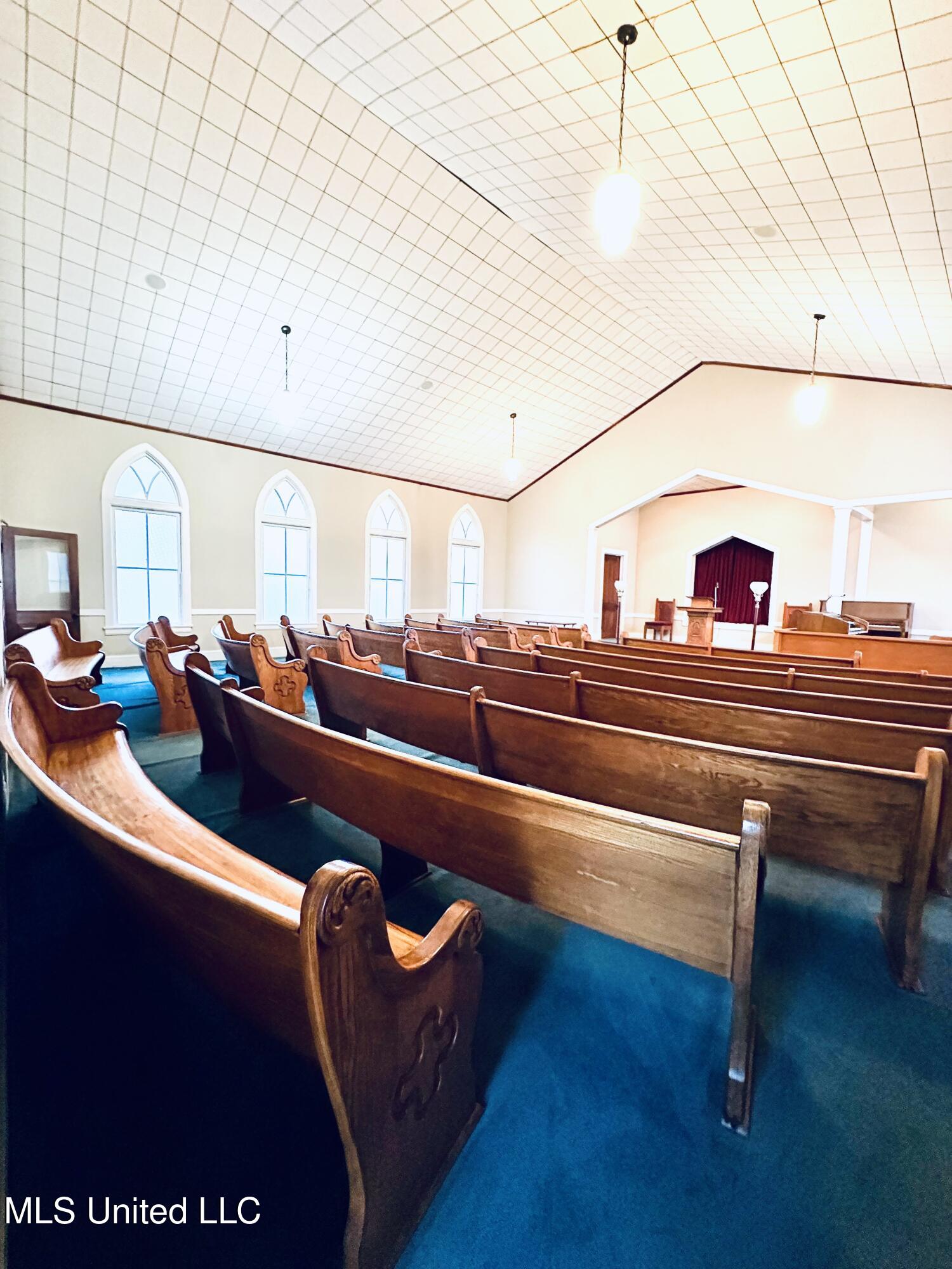 504 Main Street Property Photo 5