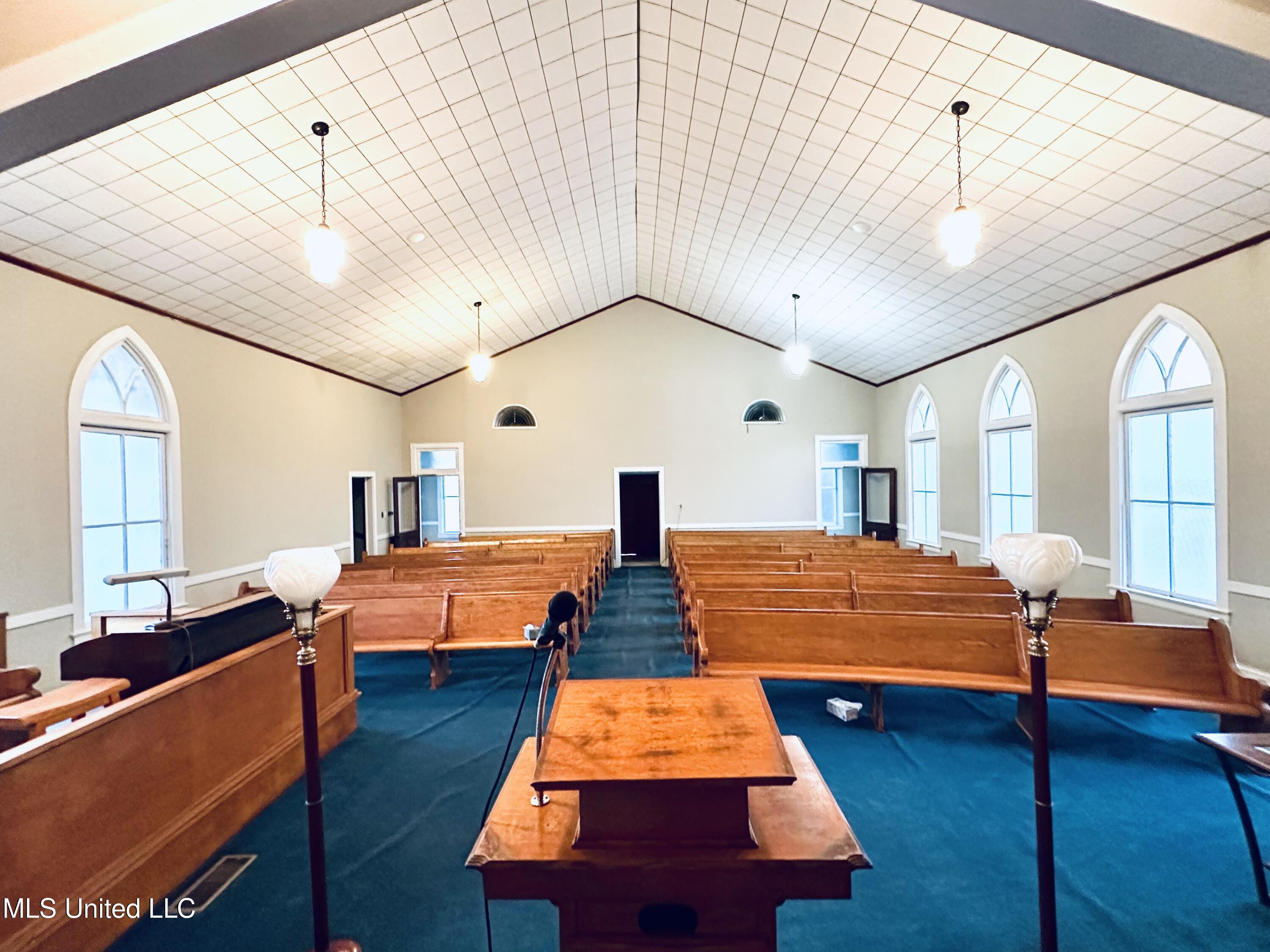 504 Main Street Property Photo 7