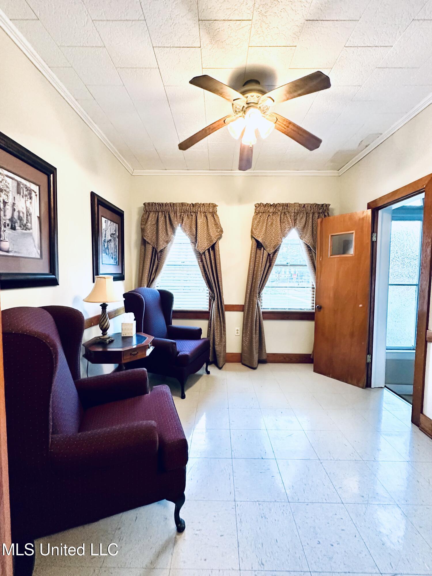 504 Main Street Property Photo 10