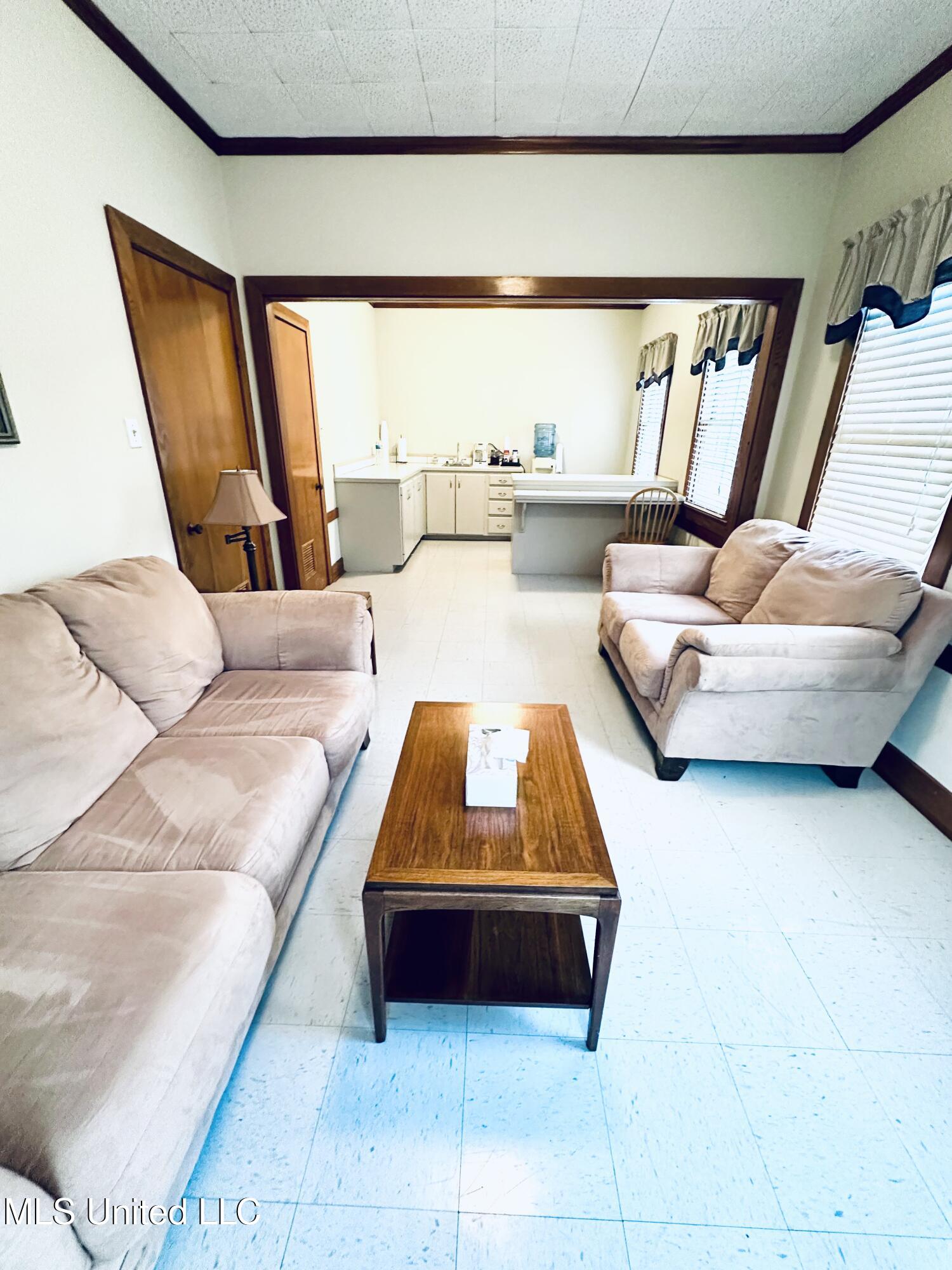 504 Main Street Property Photo 11