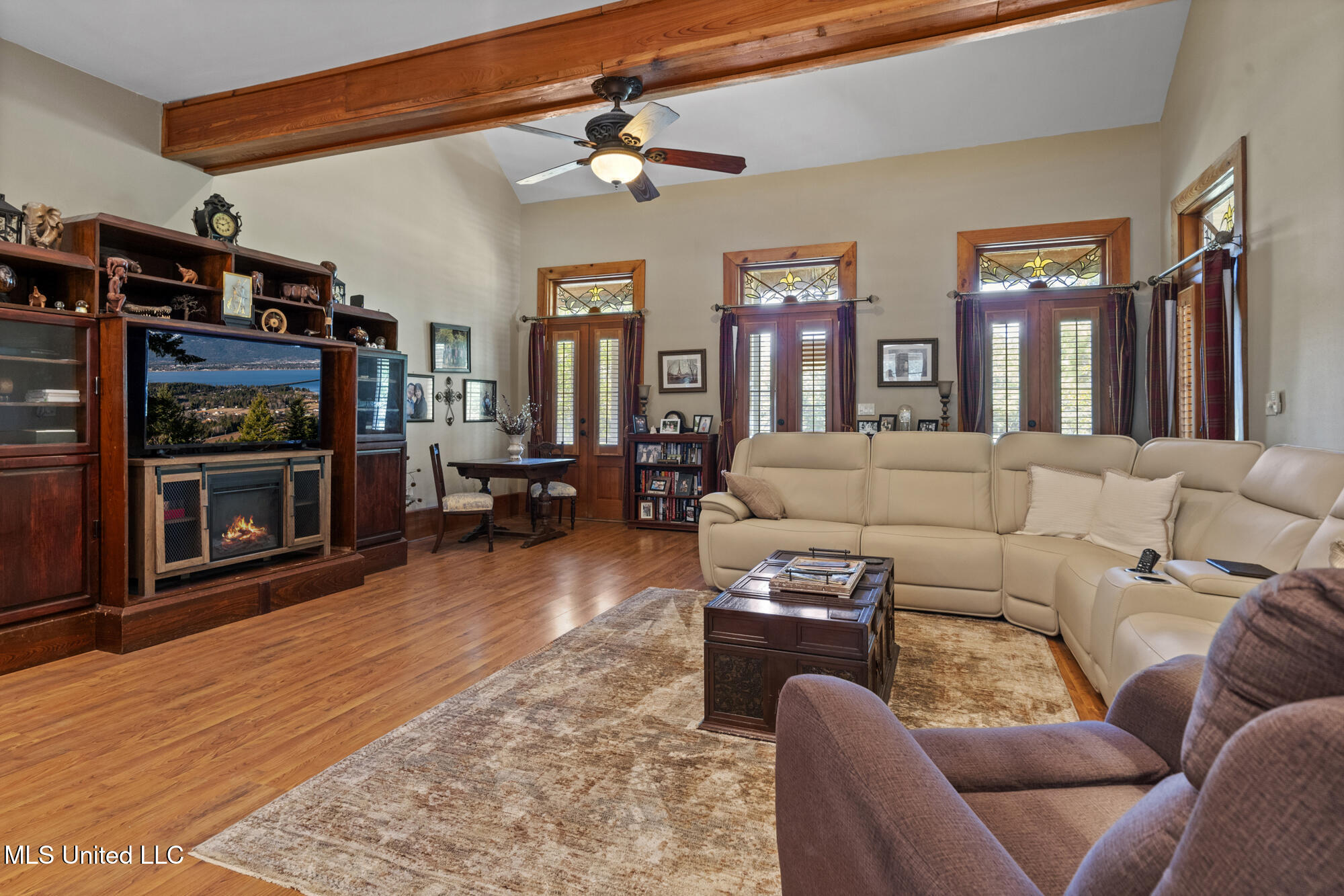 7711 Cuevas Town Road Property Photo 10
