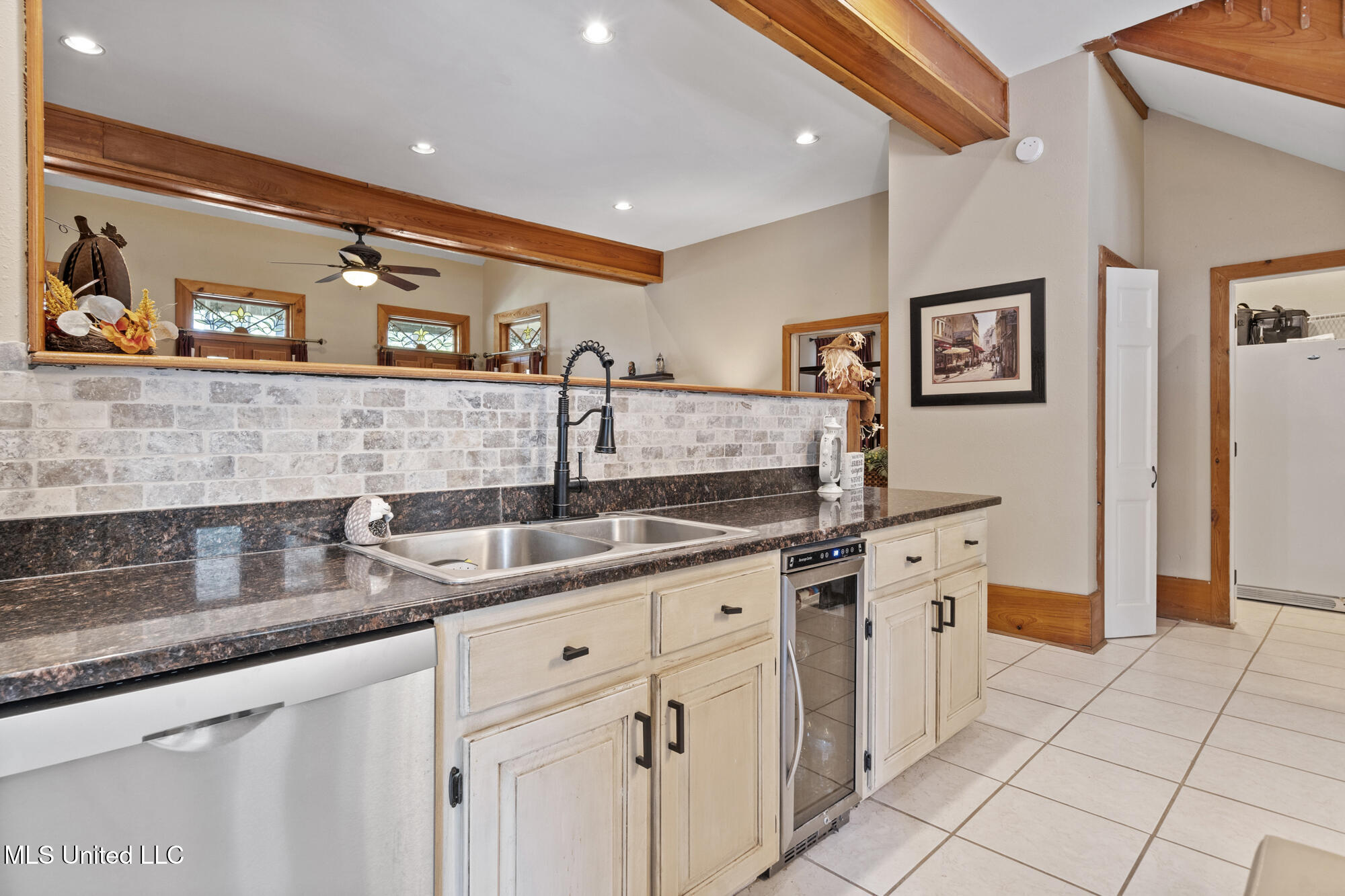 7711 Cuevas Town Road Property Photo 16