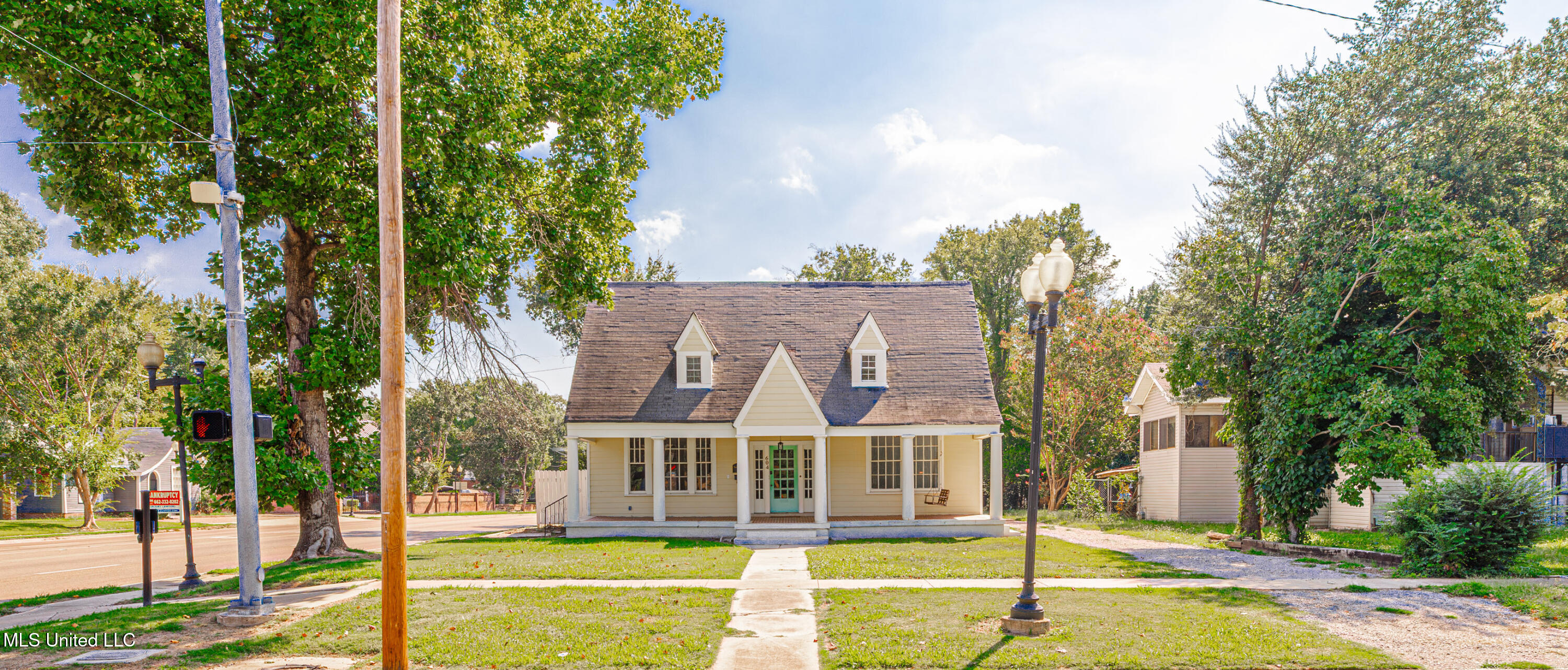 604 S Main Street Property Photo 2