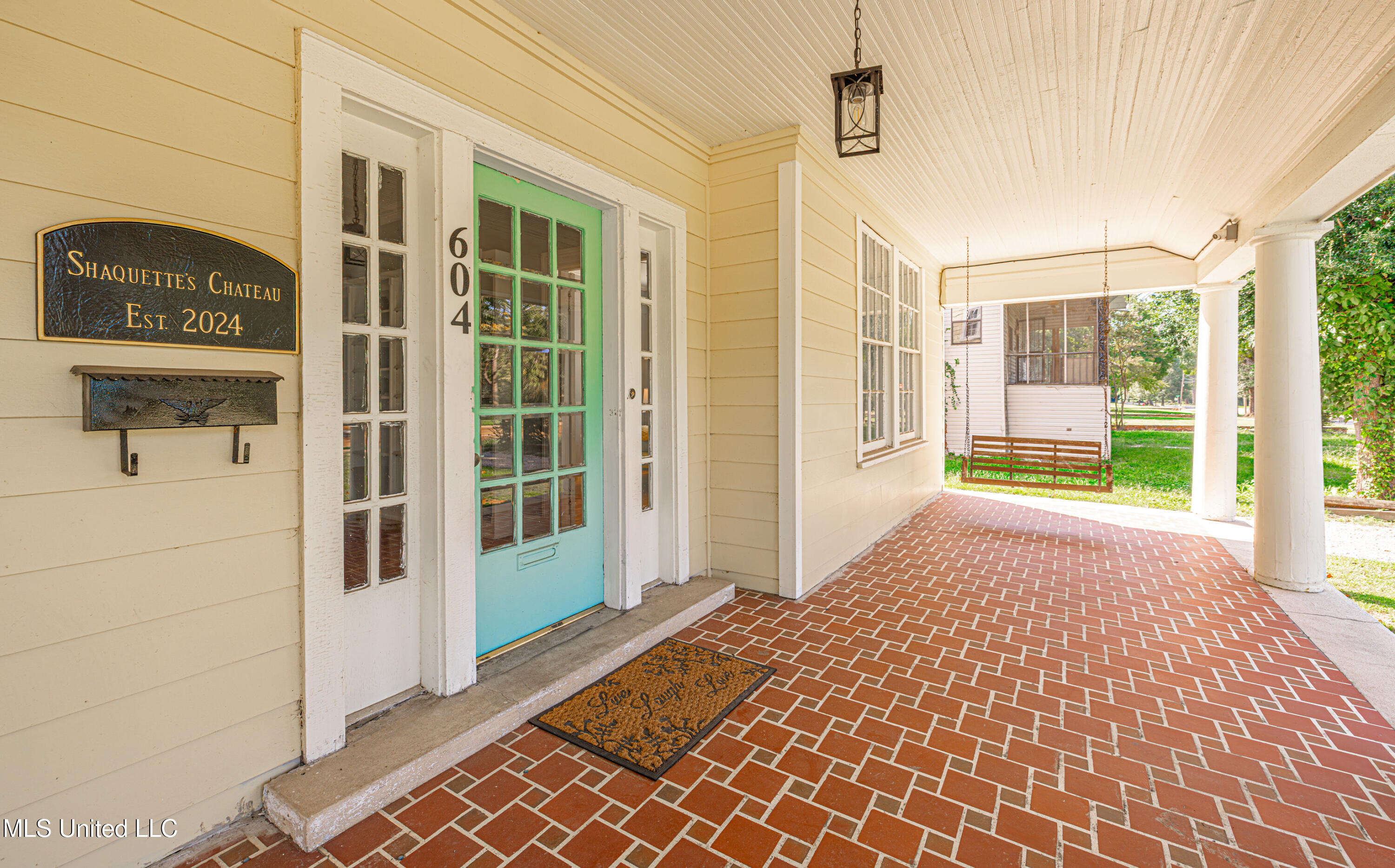 604 S Main Street Property Photo 7