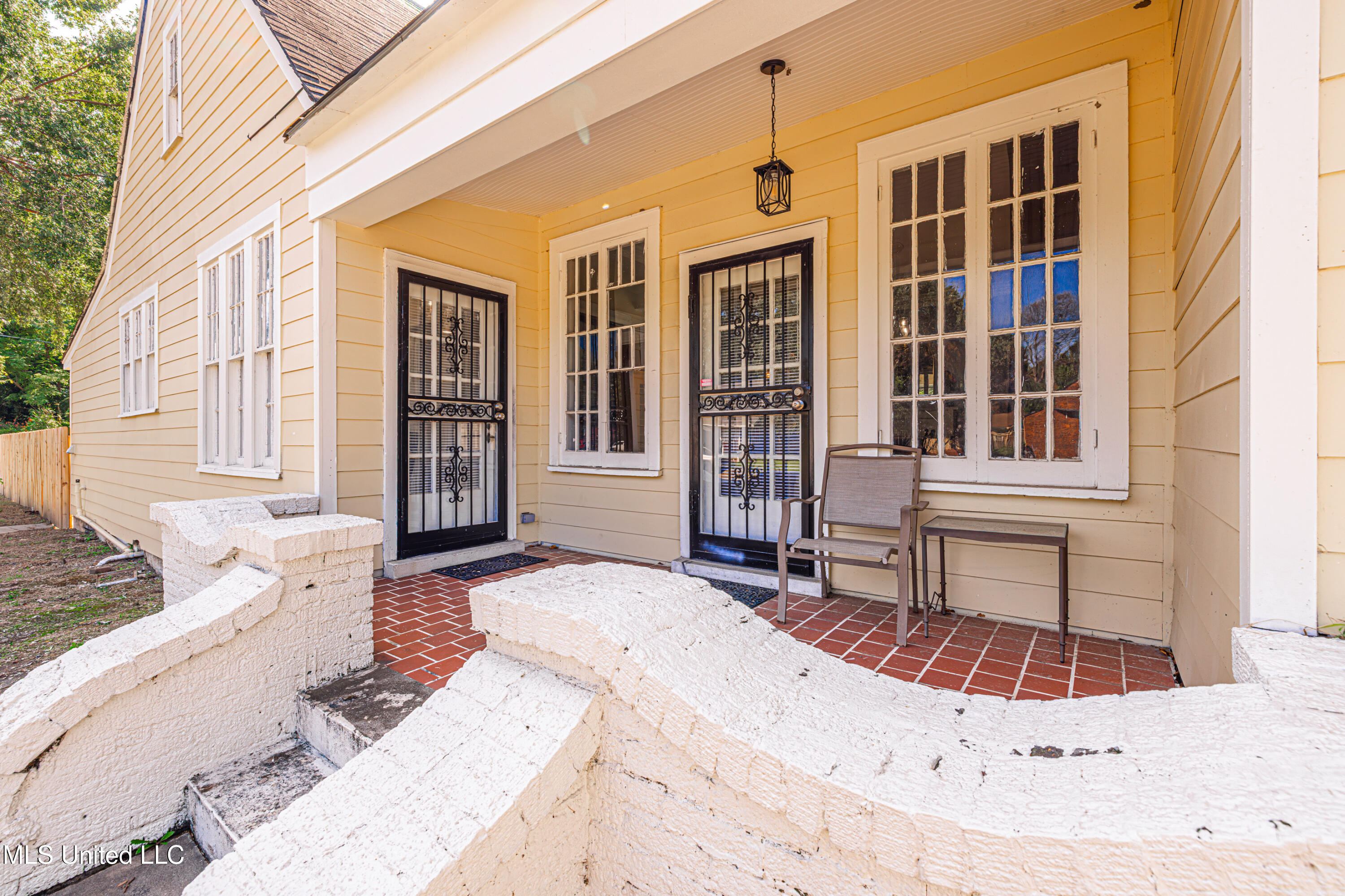 604 S Main Street Property Photo 10