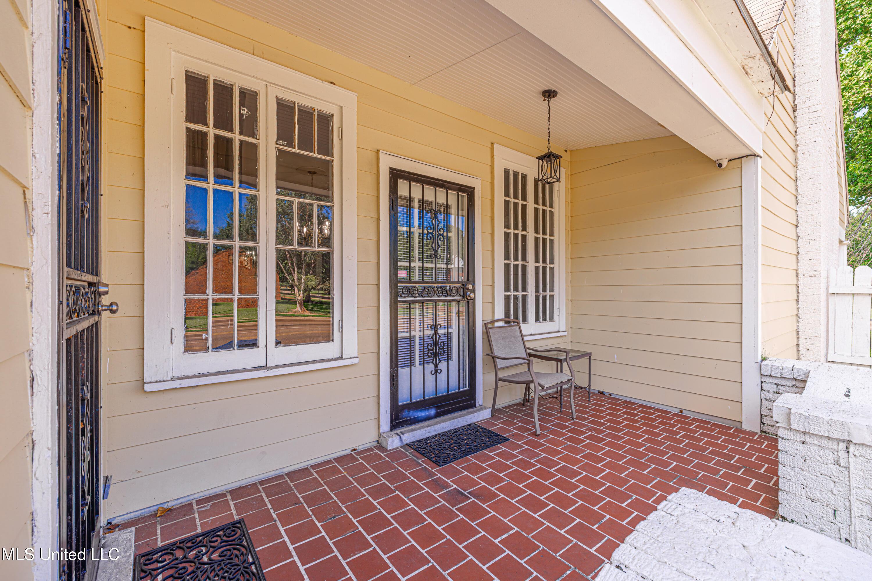 604 S Main Street Property Photo 12