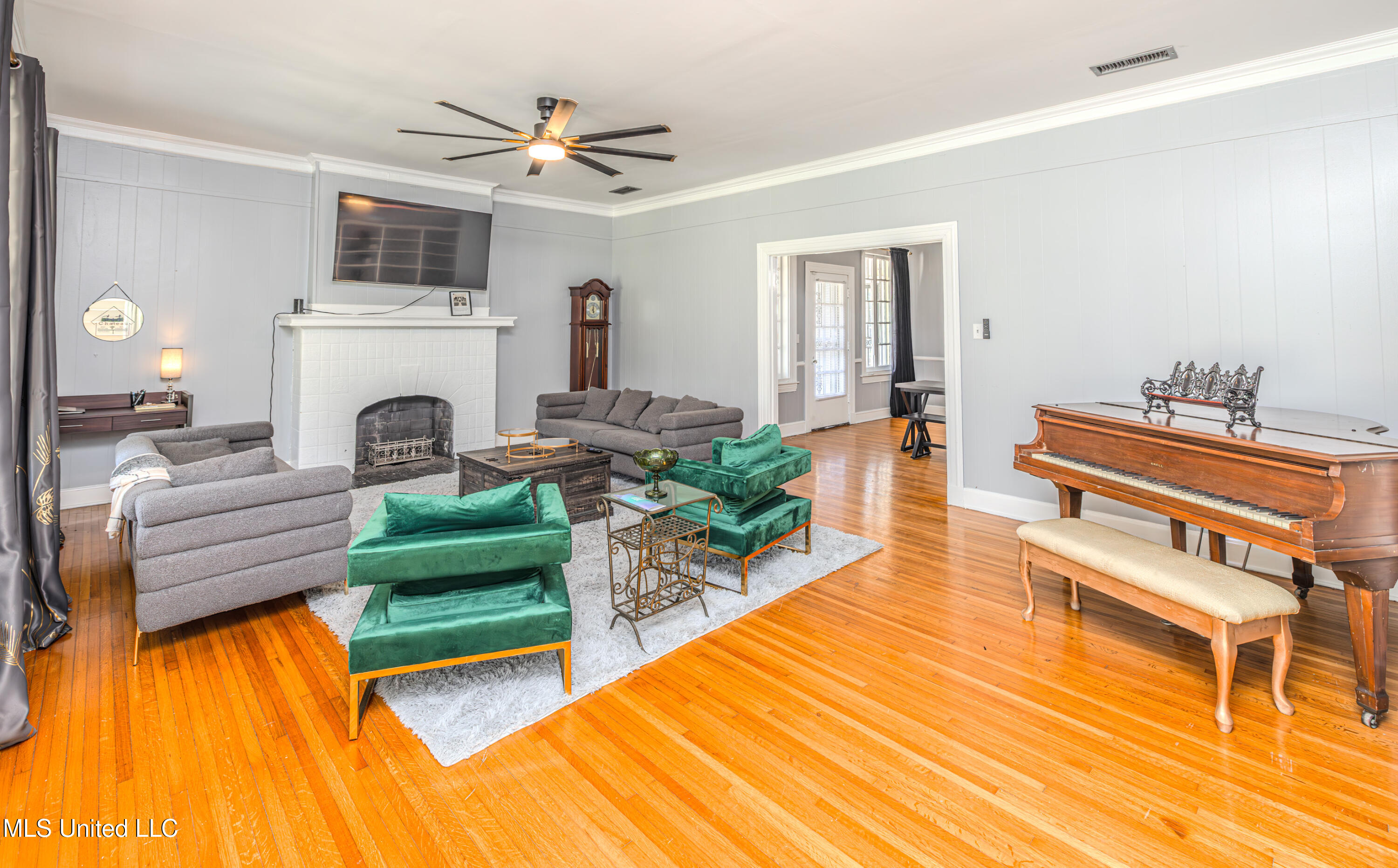 604 S Main Street Property Photo 14