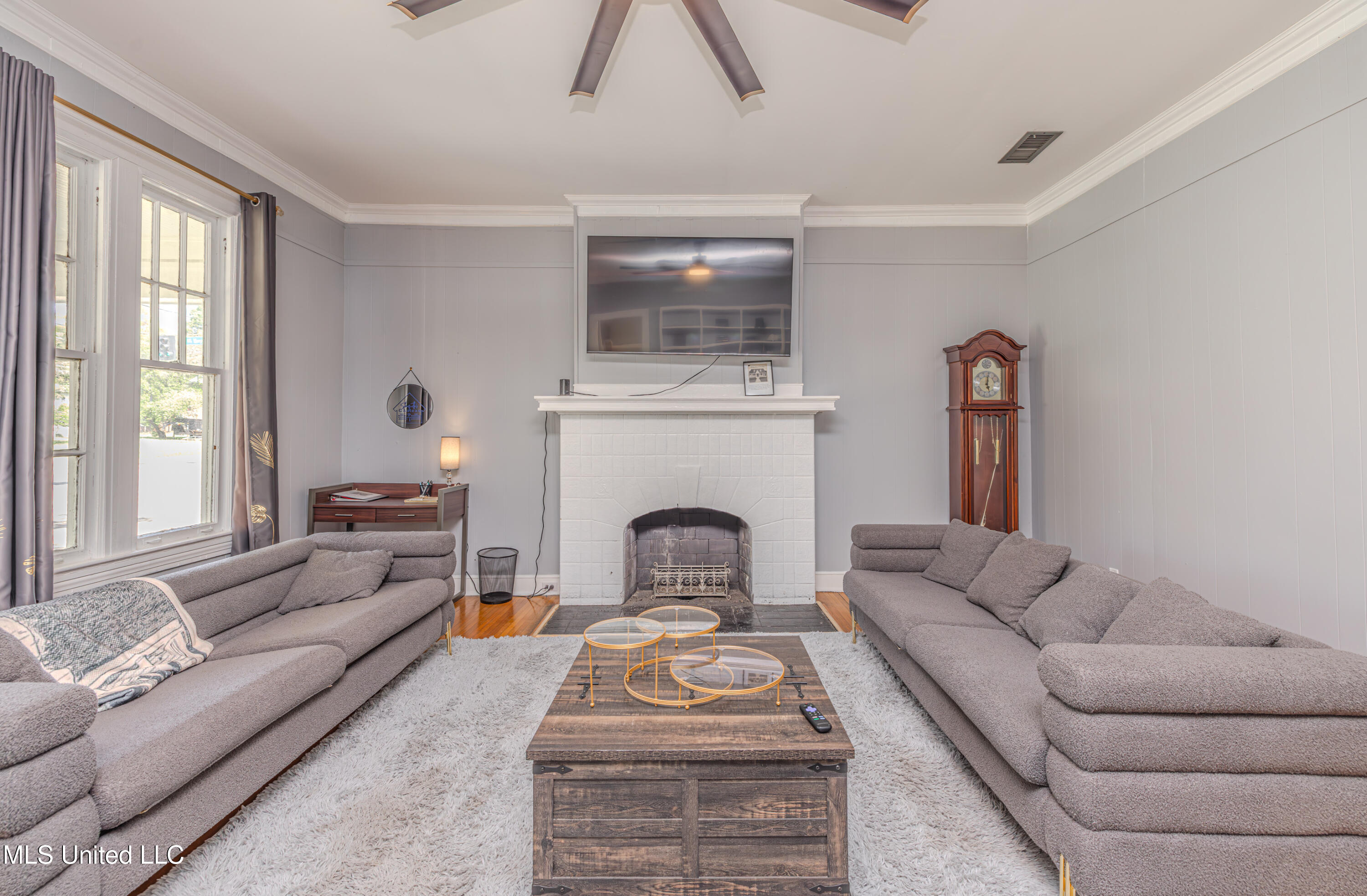 604 S Main Street Property Photo 15