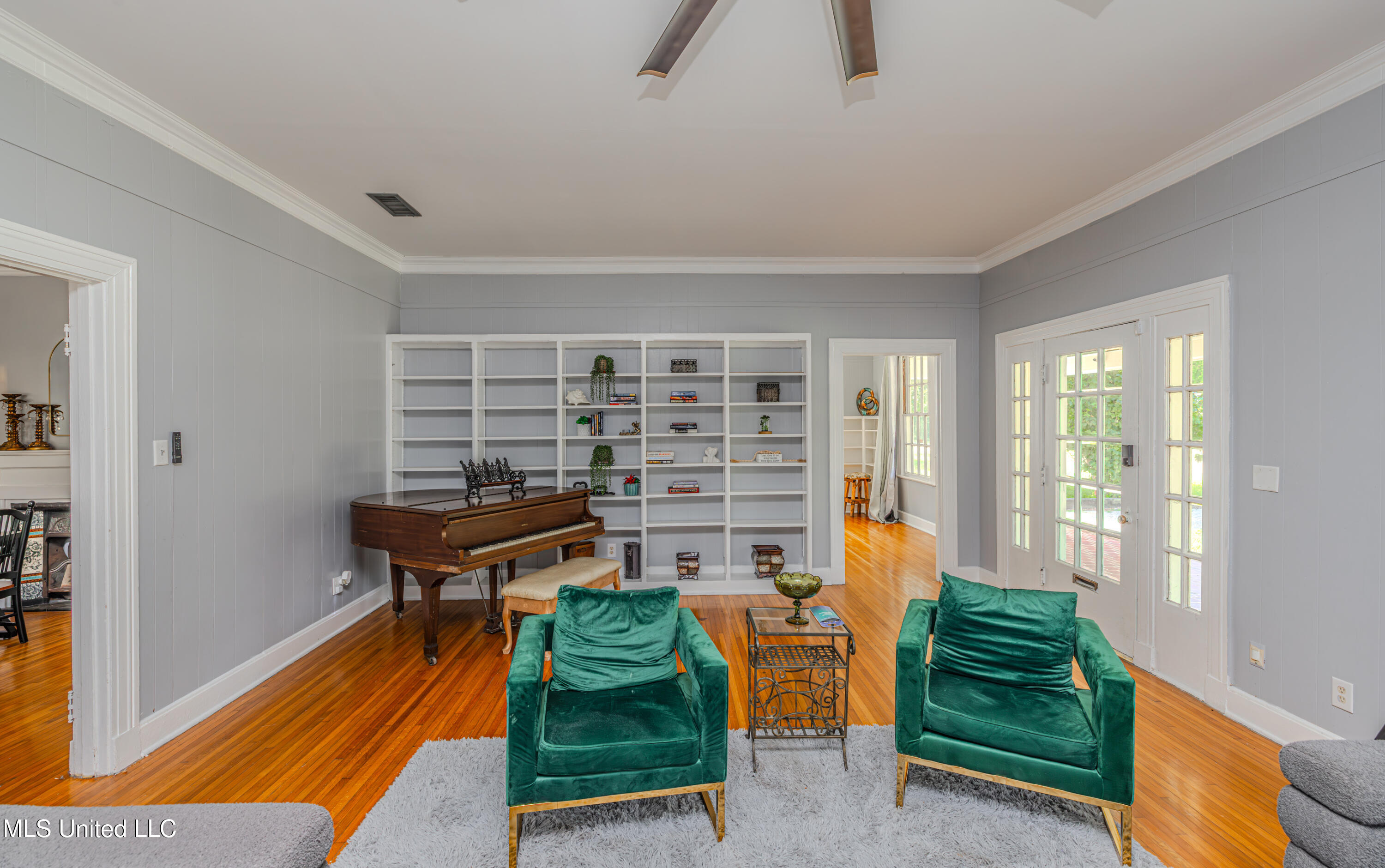 604 S Main Street Property Photo 18