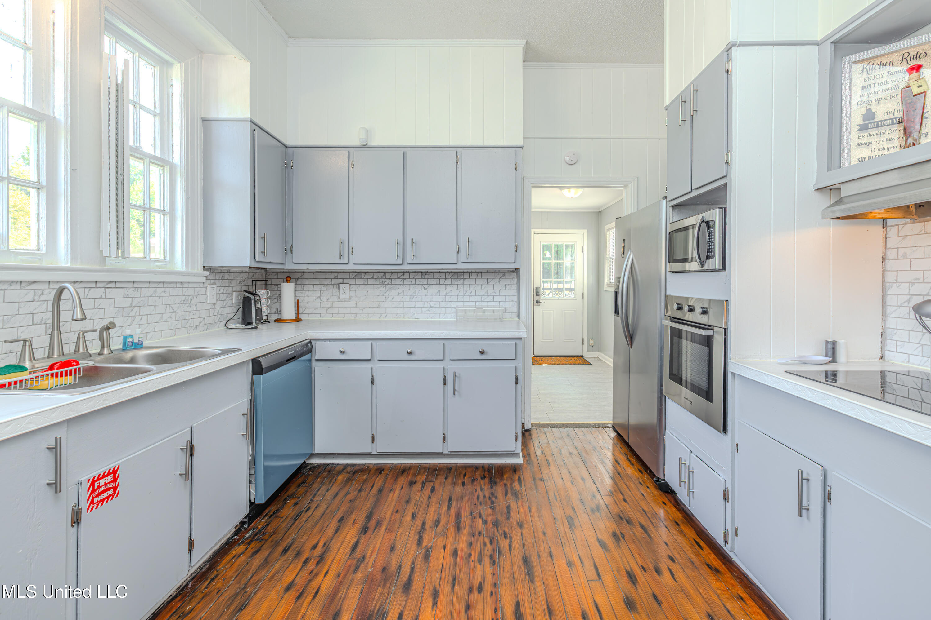 604 S Main Street Property Photo 25