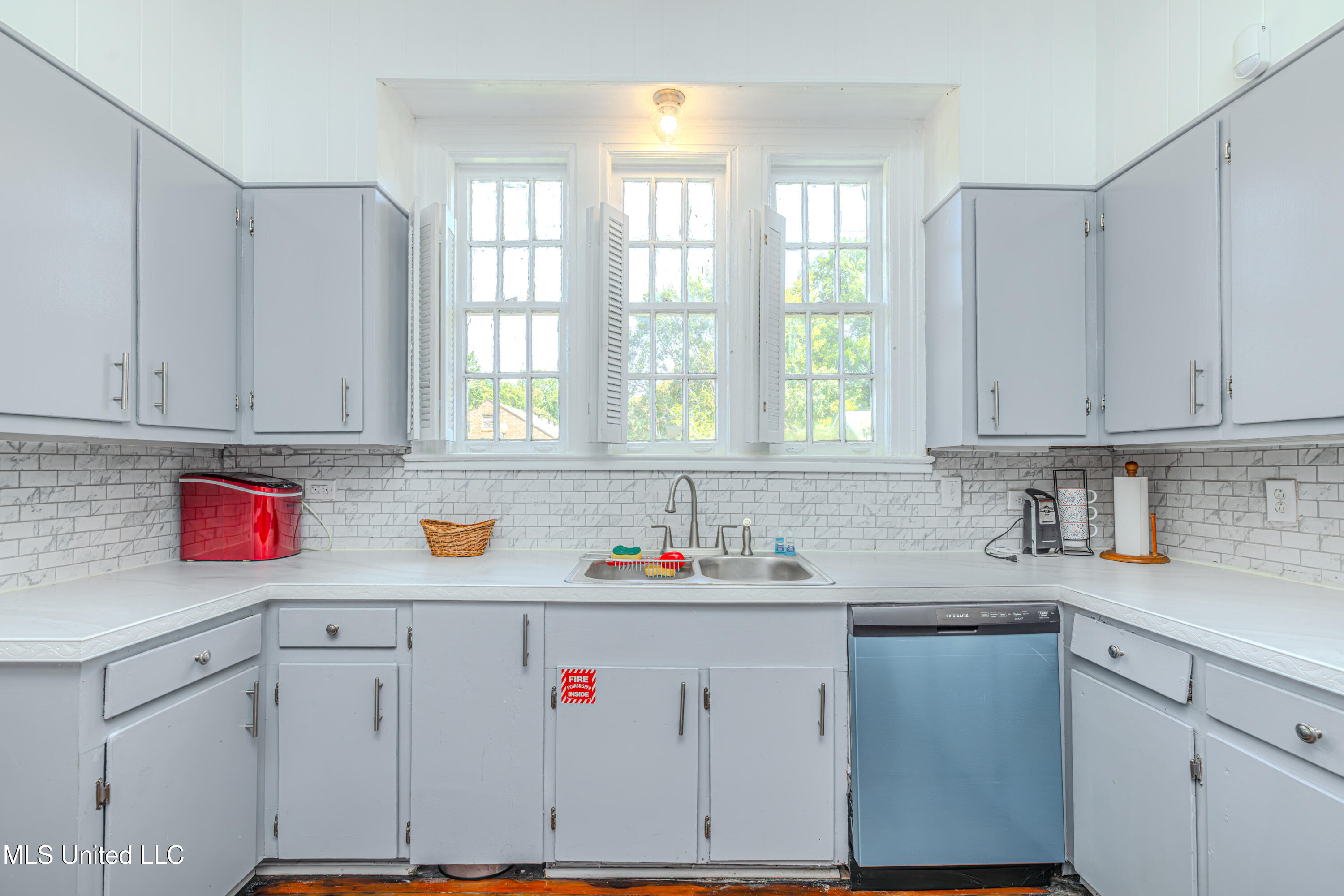 604 S Main Street Property Photo 26