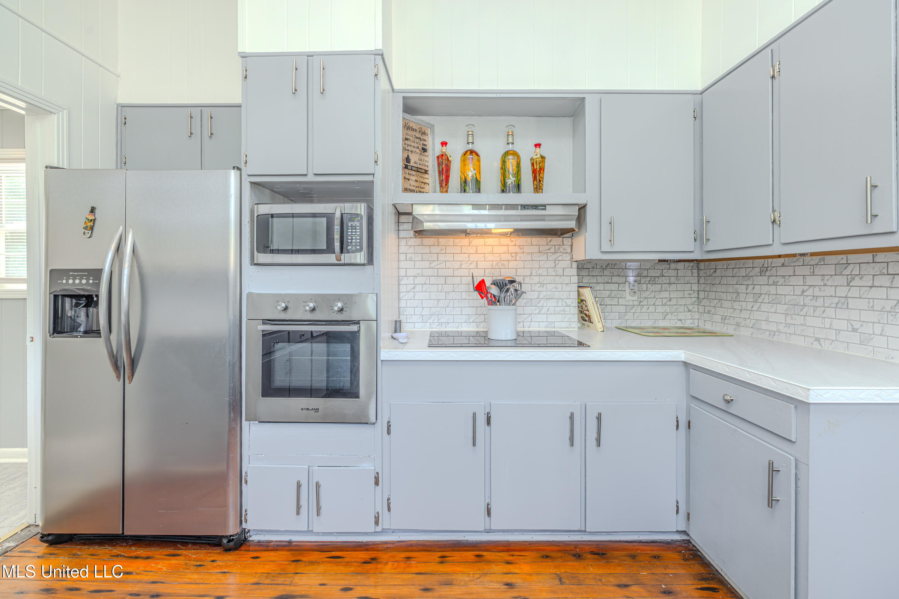 604 S Main Street Property Photo 27