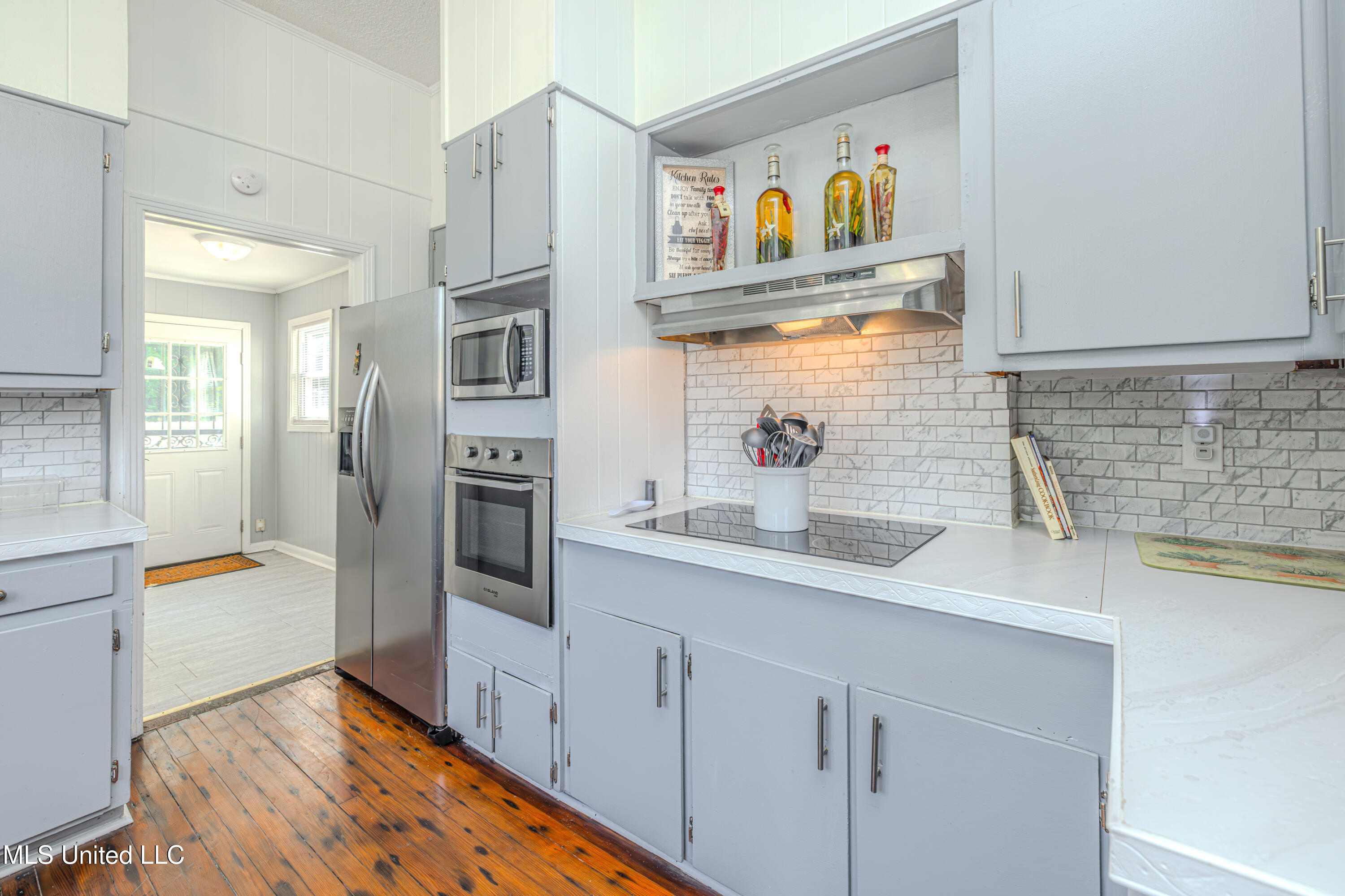 604 S Main Street Property Photo 28