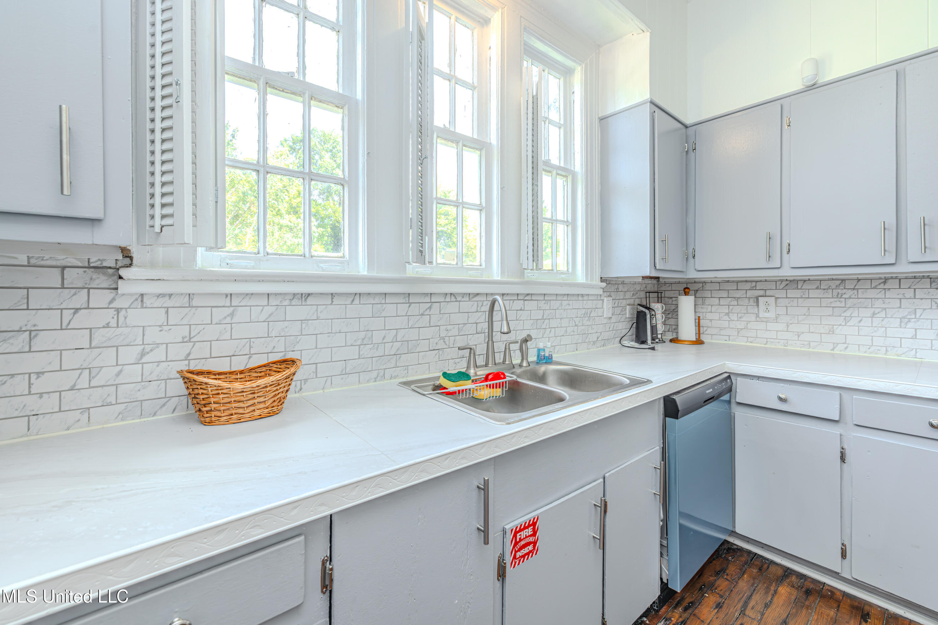 604 S Main Street Property Photo 29