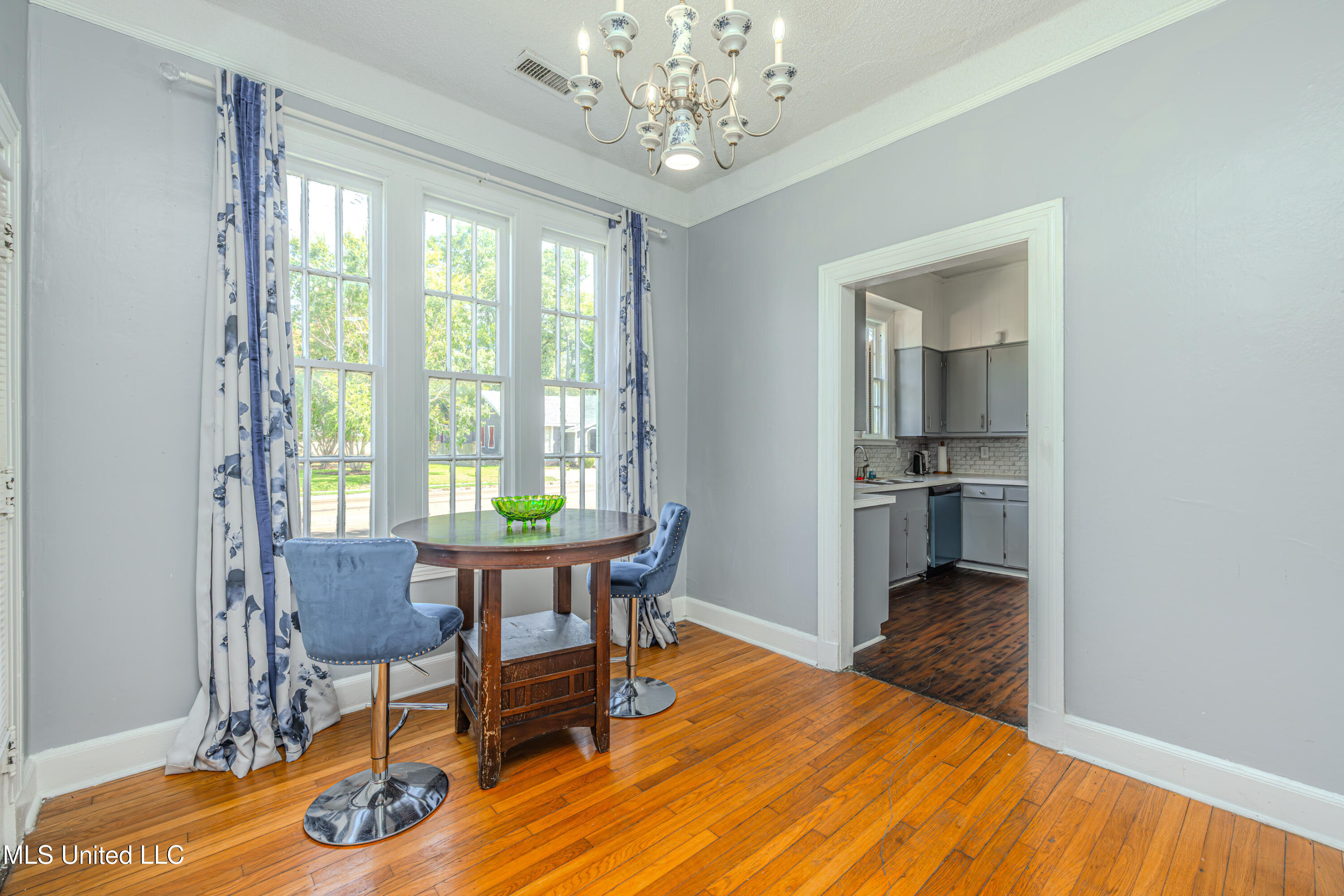 604 S Main Street Property Photo 31